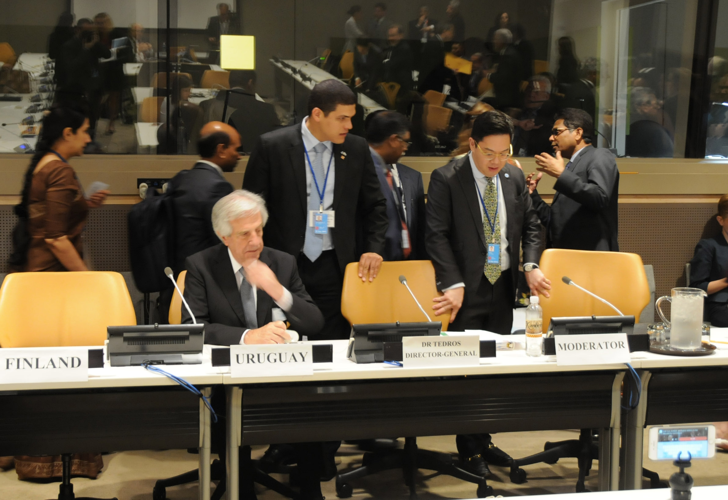 Tabaré Vázquez aguarda el comienzo del Panel de Alto Nivel