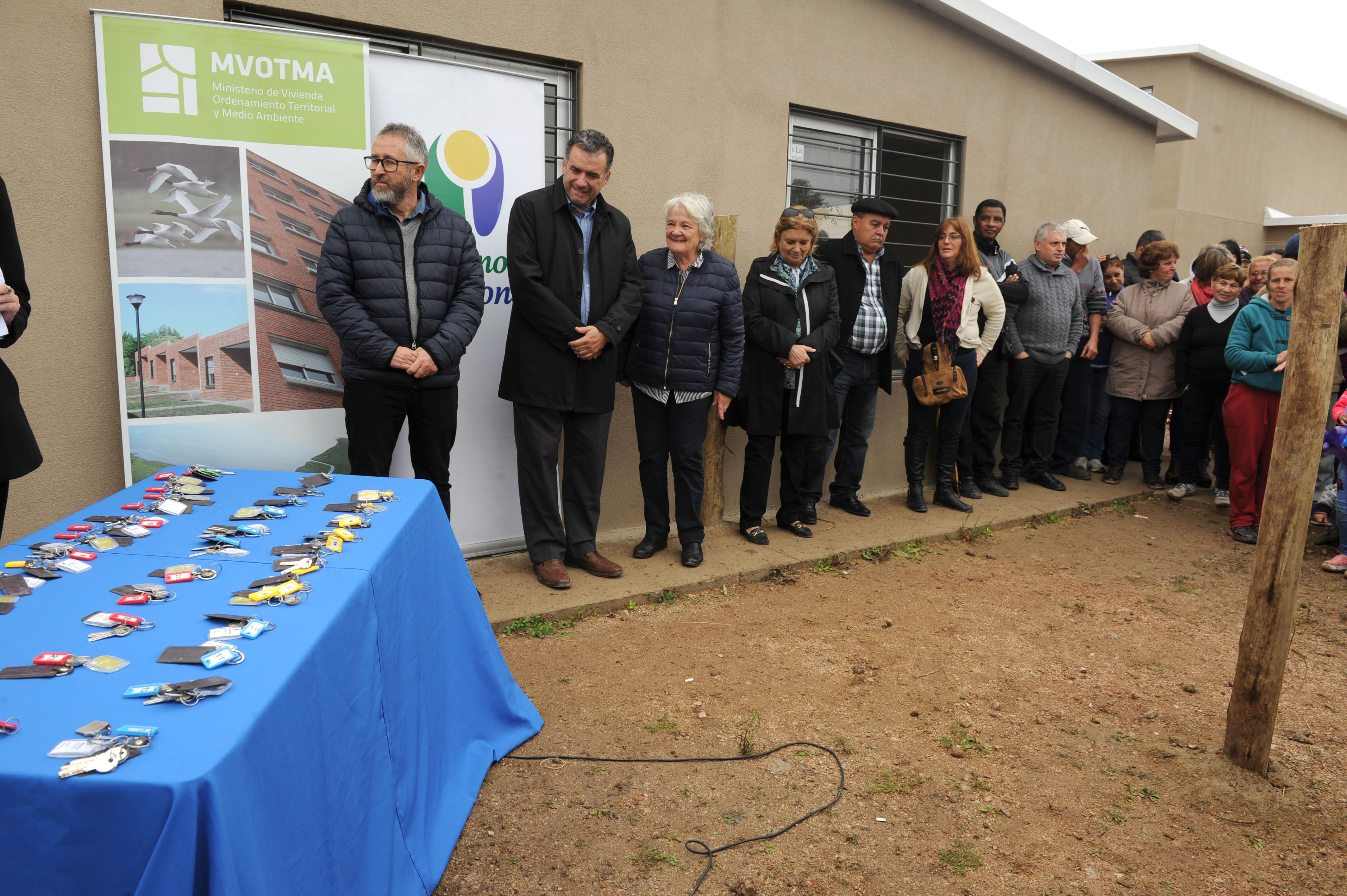 Entrega de 38 viviendas a familias de Pando