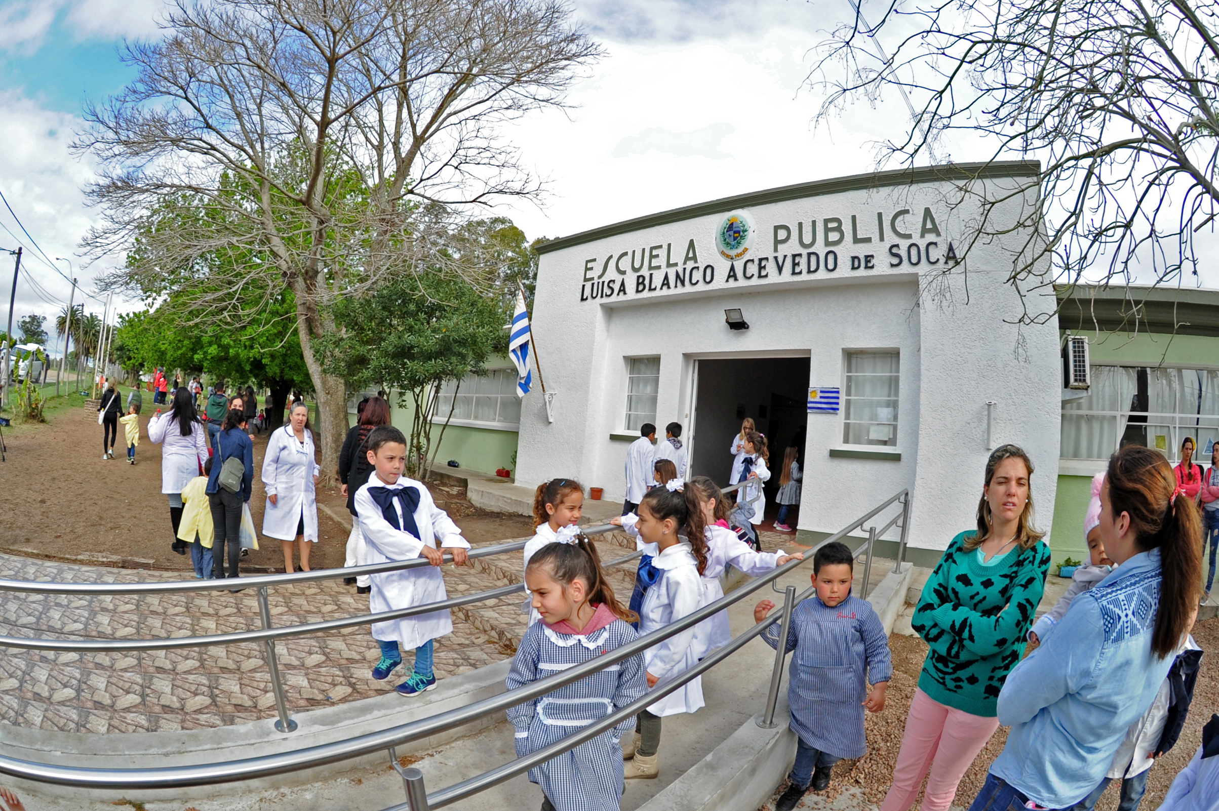 Inauguración de obras de ampliación y refacción de la escuela n.° 125 de Soca