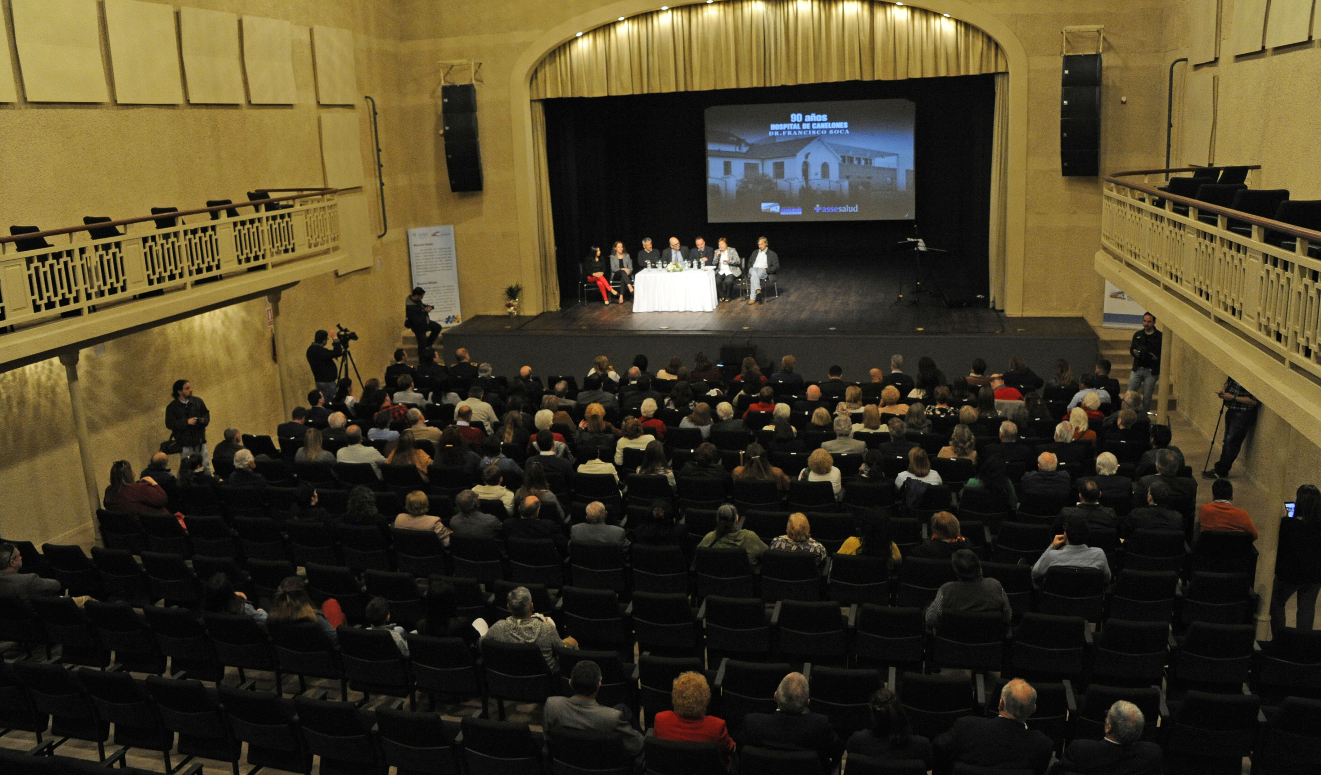 Acto de celebración de 90 años del hospital de Canelones realizado en el Complejo Cultural Politeama de Canelones