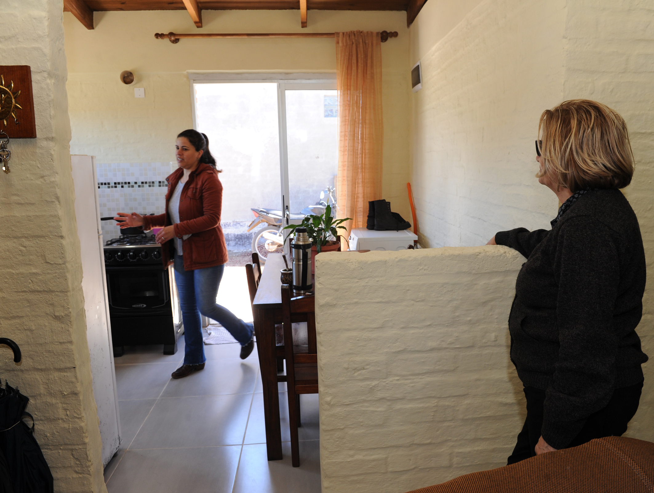 Ministra Eneida de León y autoridades del Ministerio de Vivienda recorrieron el departamento de Cerro Largo