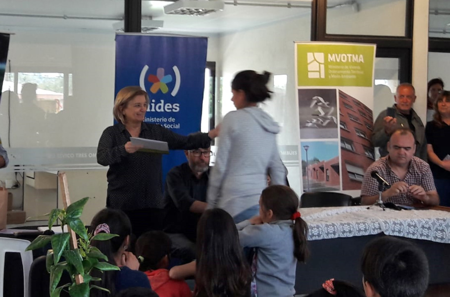 Participantes del Plan Juntos de Tres Ombúes firmaron titularidad de sus viviendas