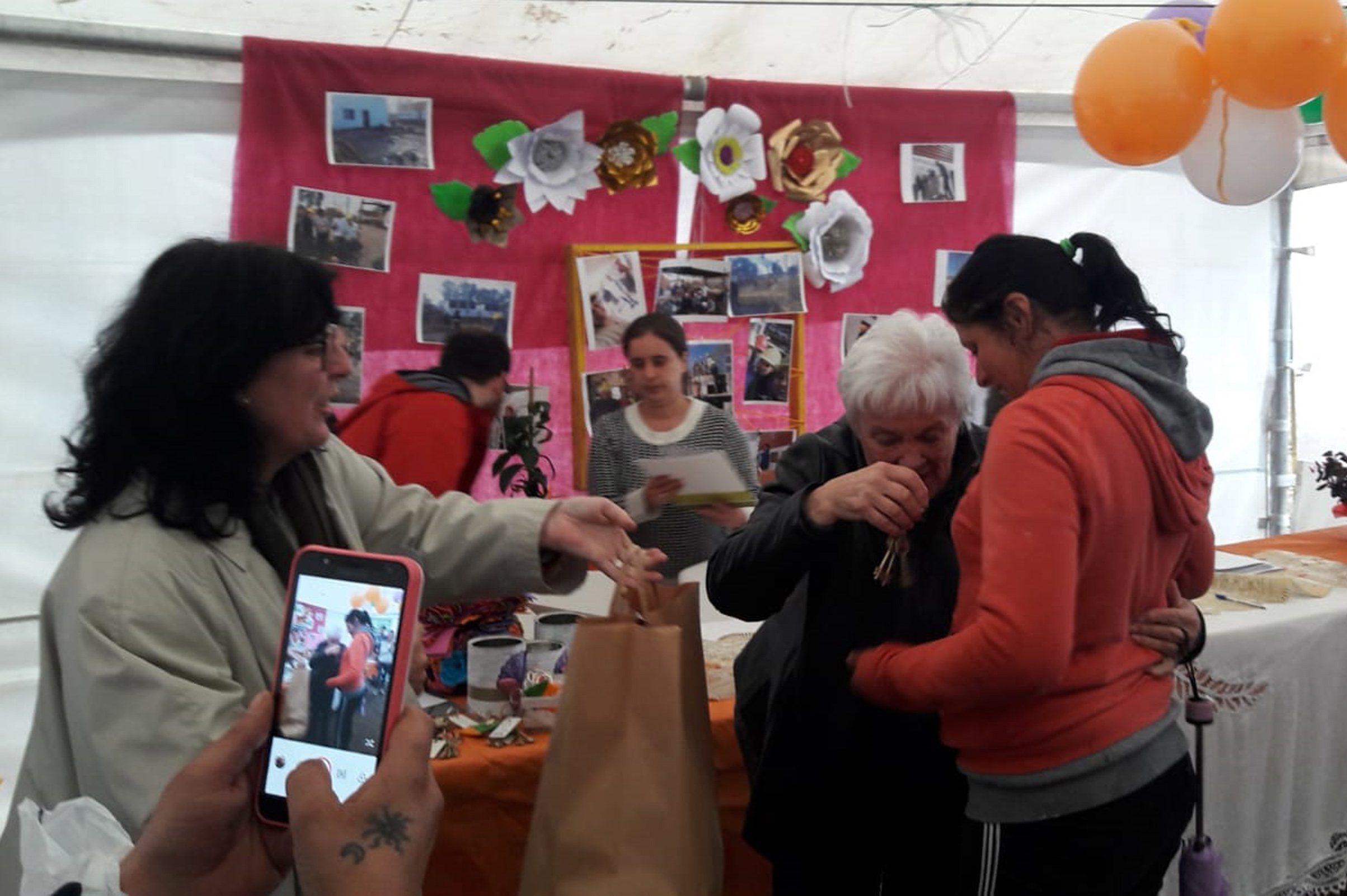 Vicepresidenta, Lucía Topolansky, en entrega de llaves a beneficiaria del Plan Juntos