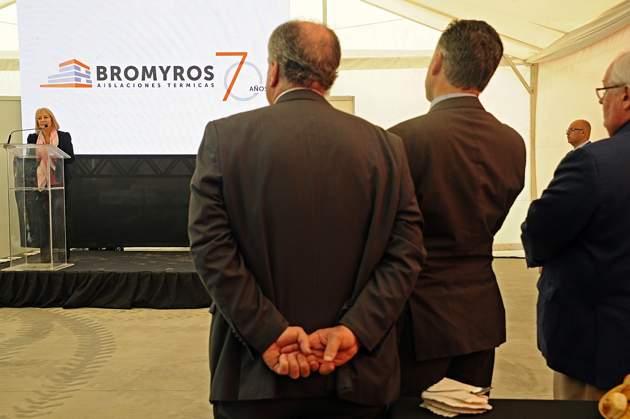 Ministros Carolina Cosse y Ernesto Murro participaron de inauguración de nueva planta industrial