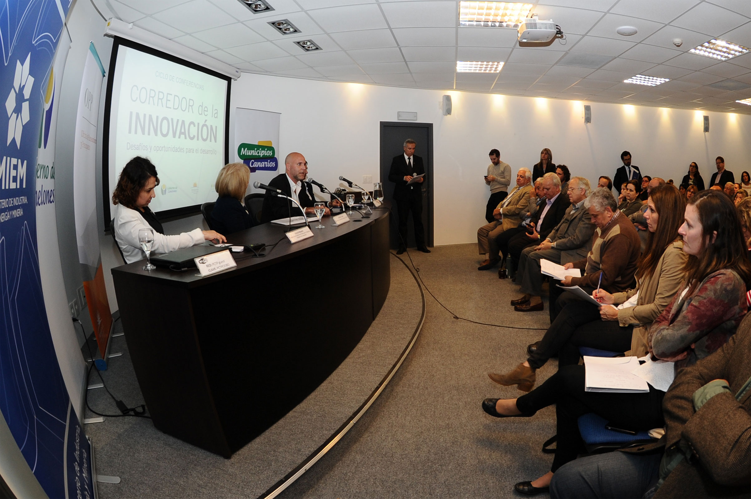 Conferencia de autoridades