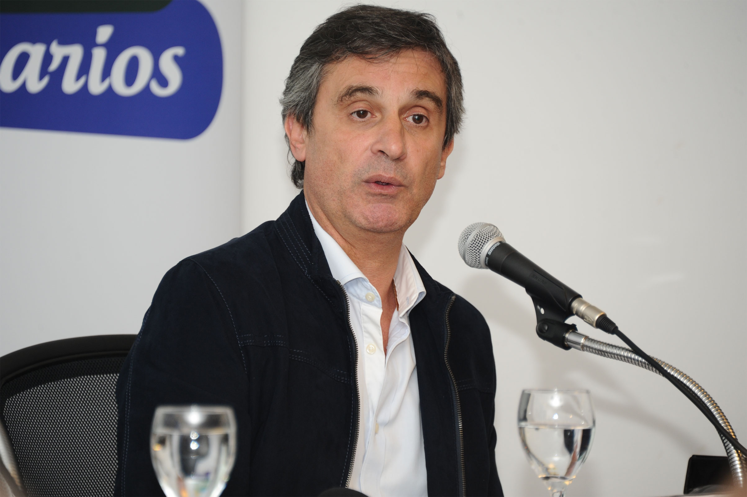Director de OPP, Àlvaro García, dirigiéndose a los presentes