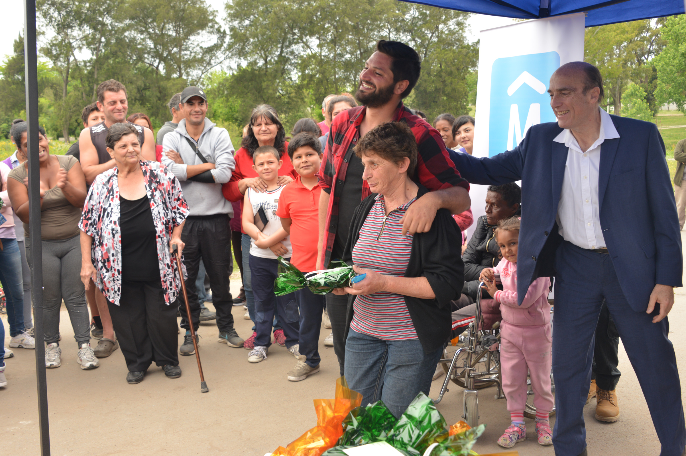 Inauguración de viviendas cuyos beneficiarios son familias que habitaban en el ex asentamiento Lavalleja