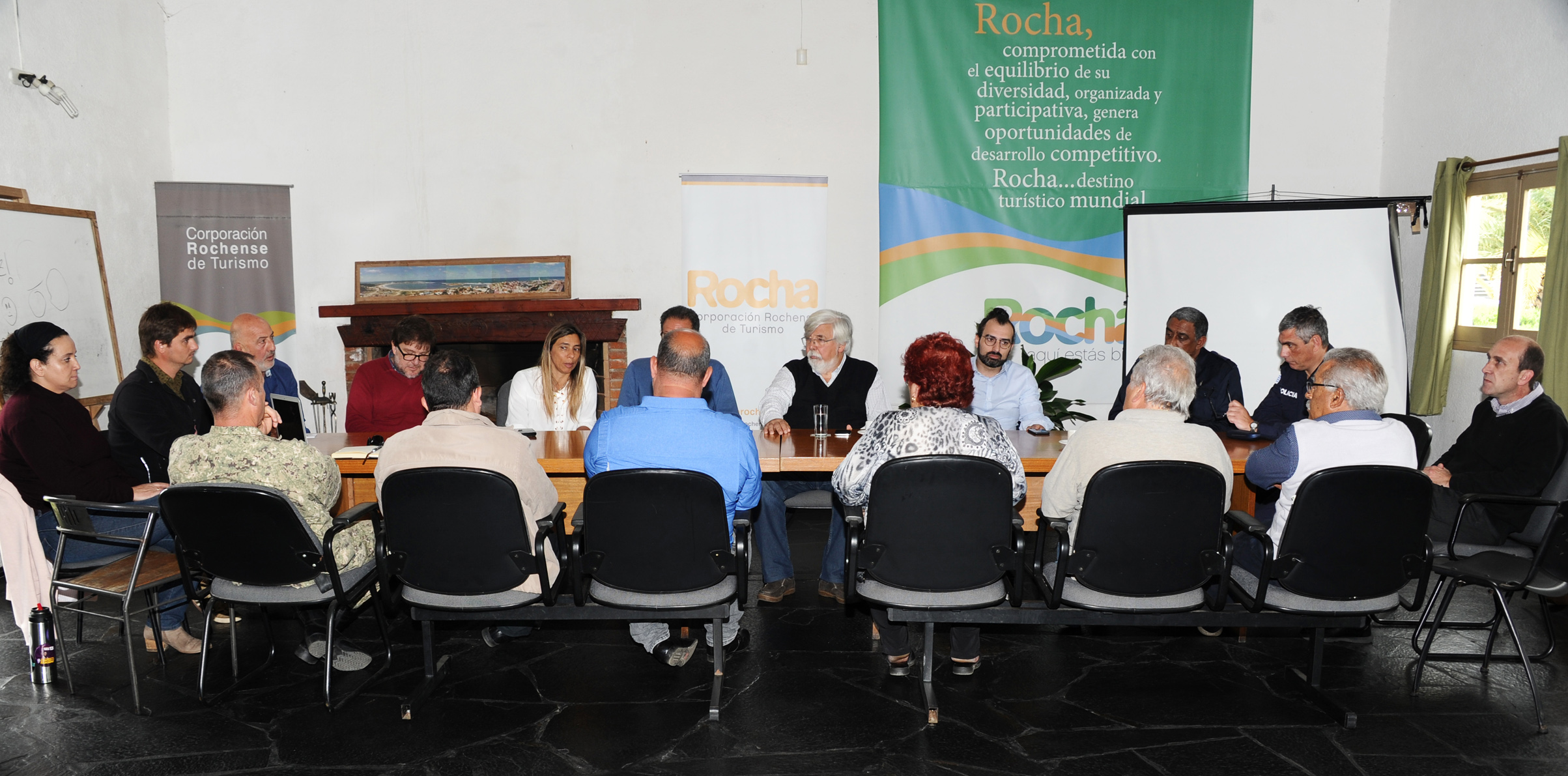 Ministro del Interior, Eduardo Bonomi, y otras autoridades de la cartera durante reuniones de trabajo mantenidas en Rocha