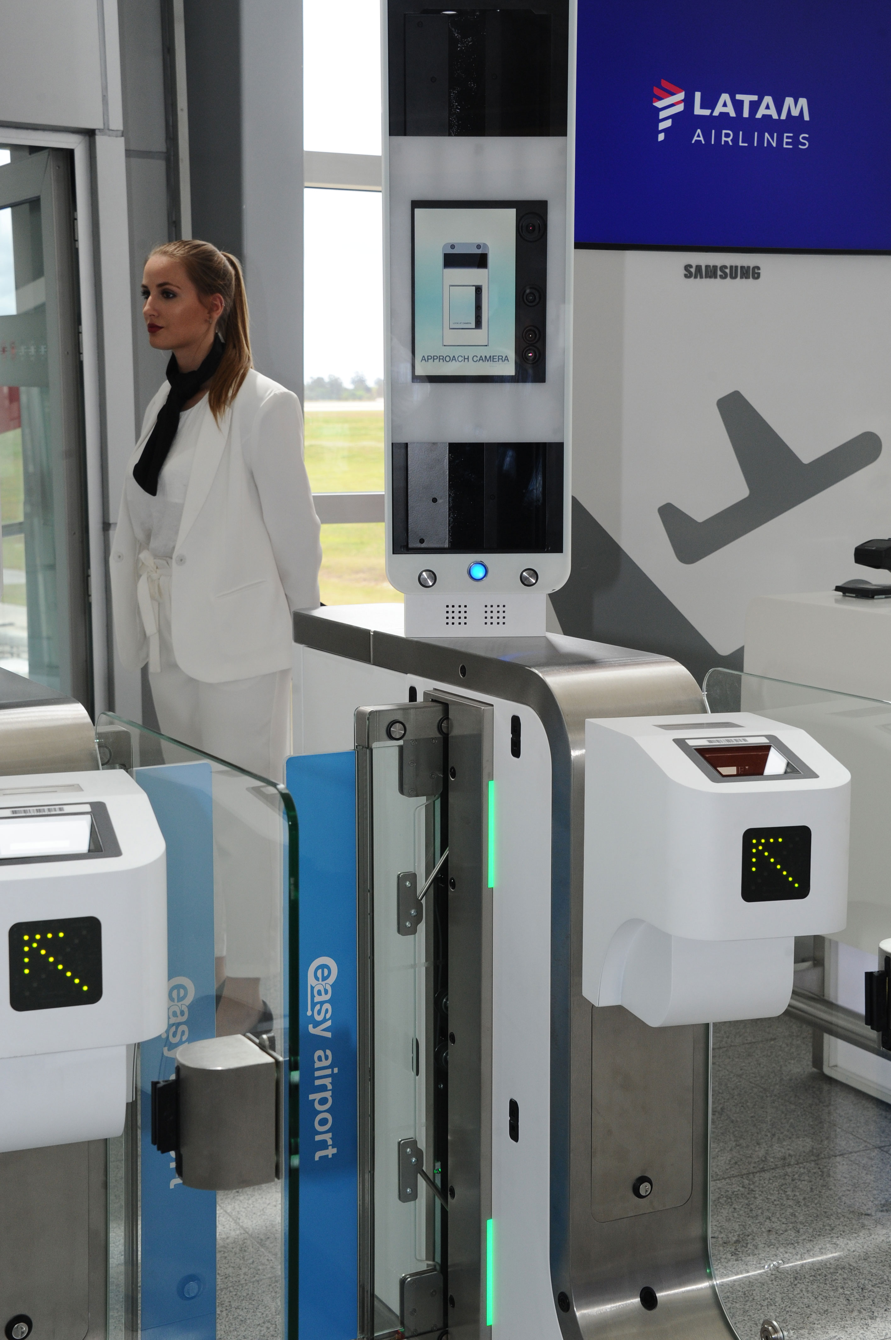 Inauguración de nuevo sistema de reconocimiento facial del aeropuerto internacional de Carrasco