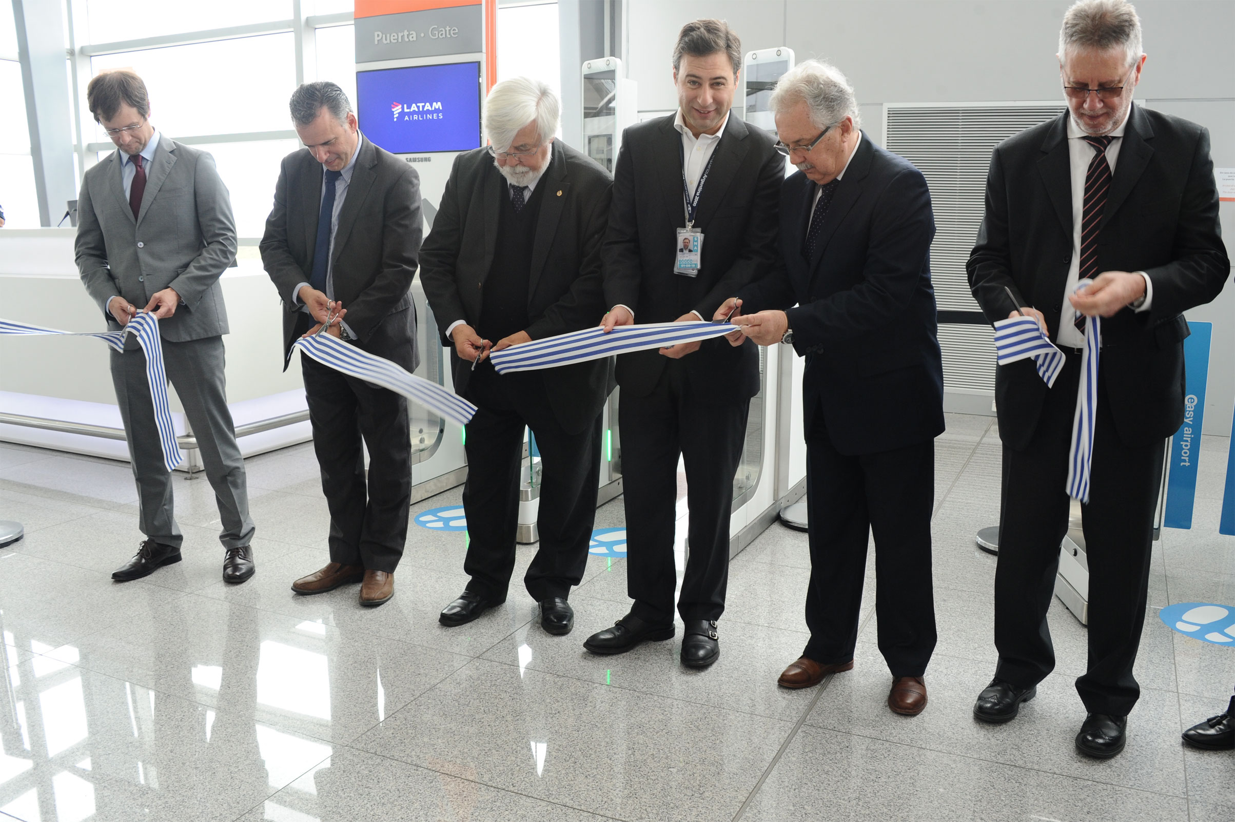 Inauguración de nuevo sistema de reconocimiento facial del aeropuerto internacional de Carrasco