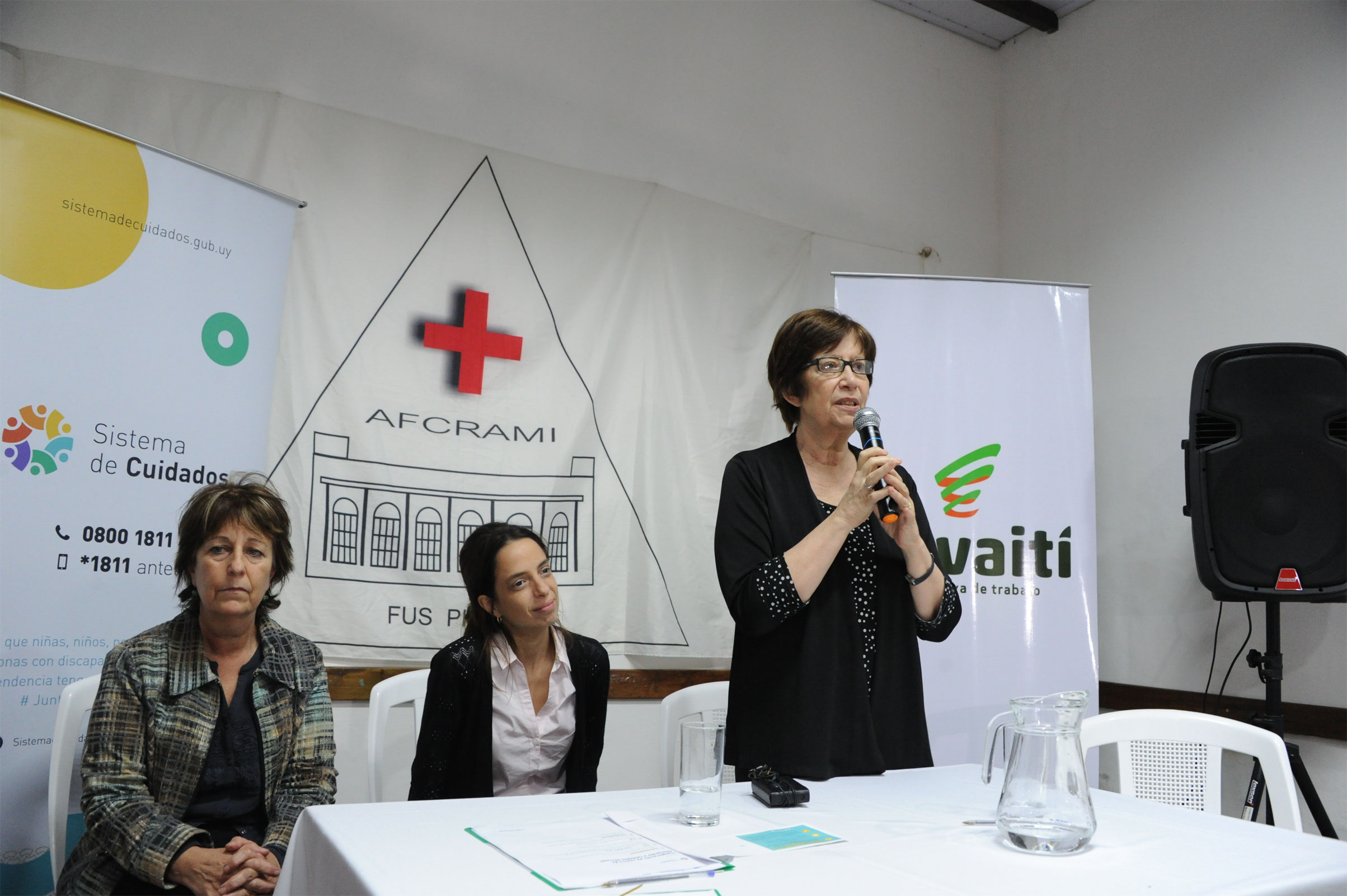 Acto de inauguración de centro en Las Piedras al que concurren 60 niños