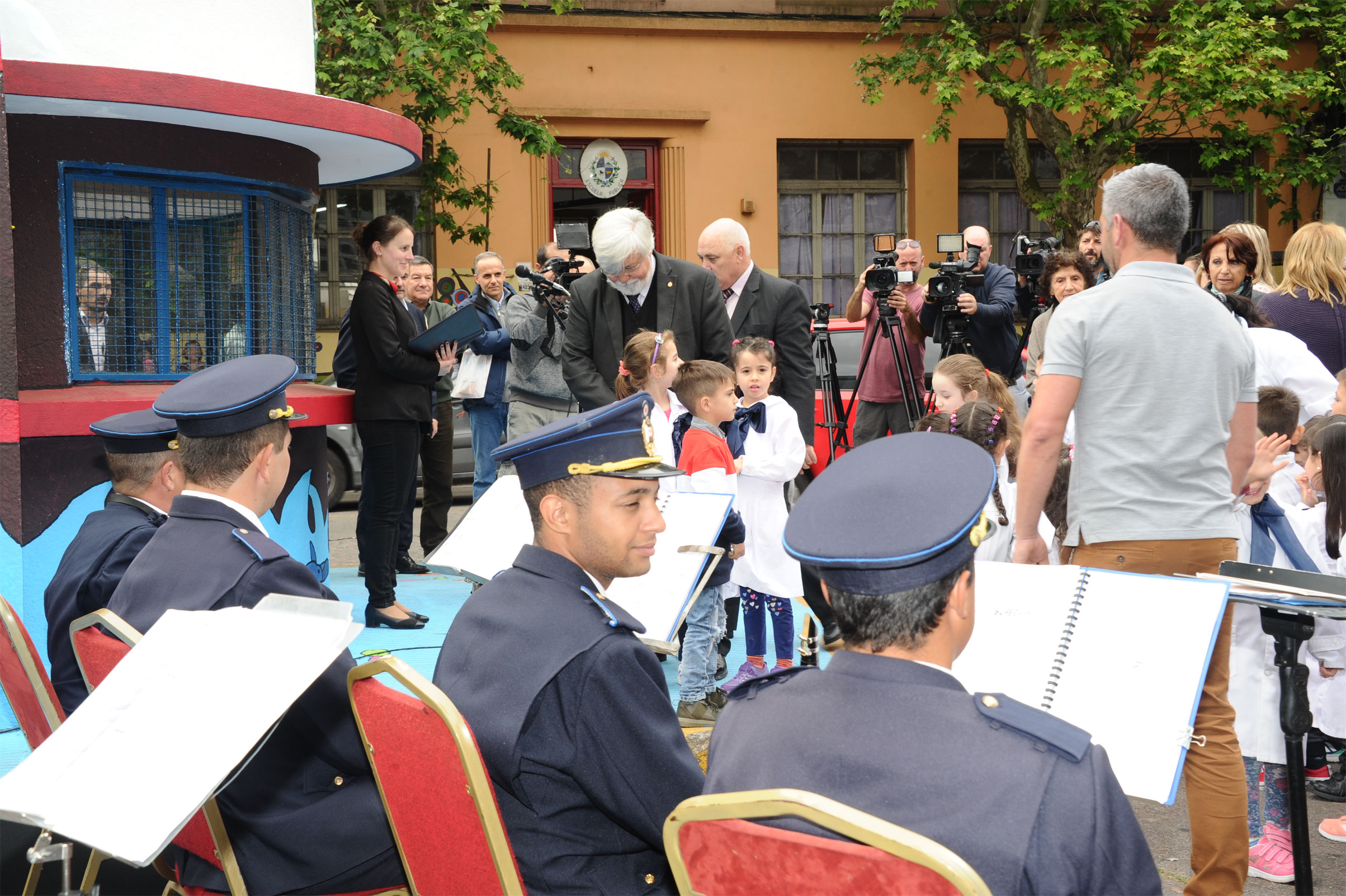 Acto de inauguración de garita policial recuperada por exreclusos