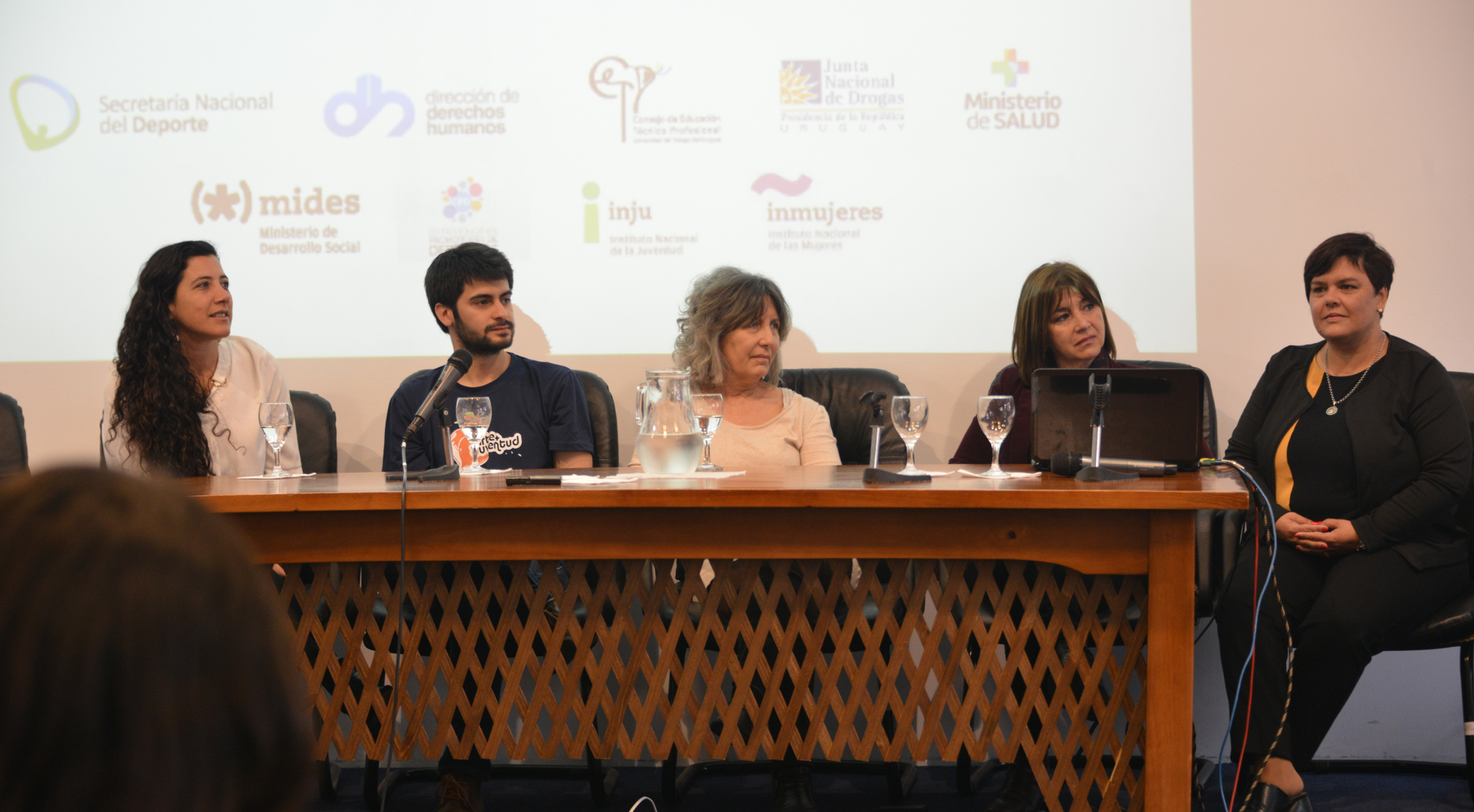 Victoria González, Federico Barreto, Mariela Mazzotti y Verónica Massa