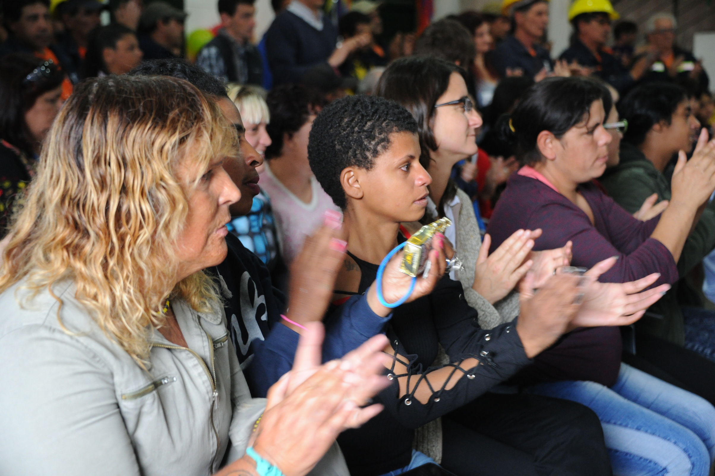Entrega de viviendas del Plan Juntos en barrio Marconi, Montevideo
