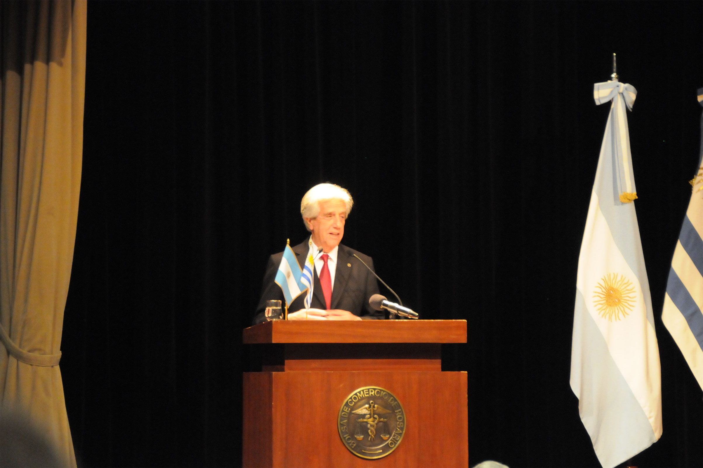 Presidente Tabaré Vázquez recibió título doctor “honoris causa”