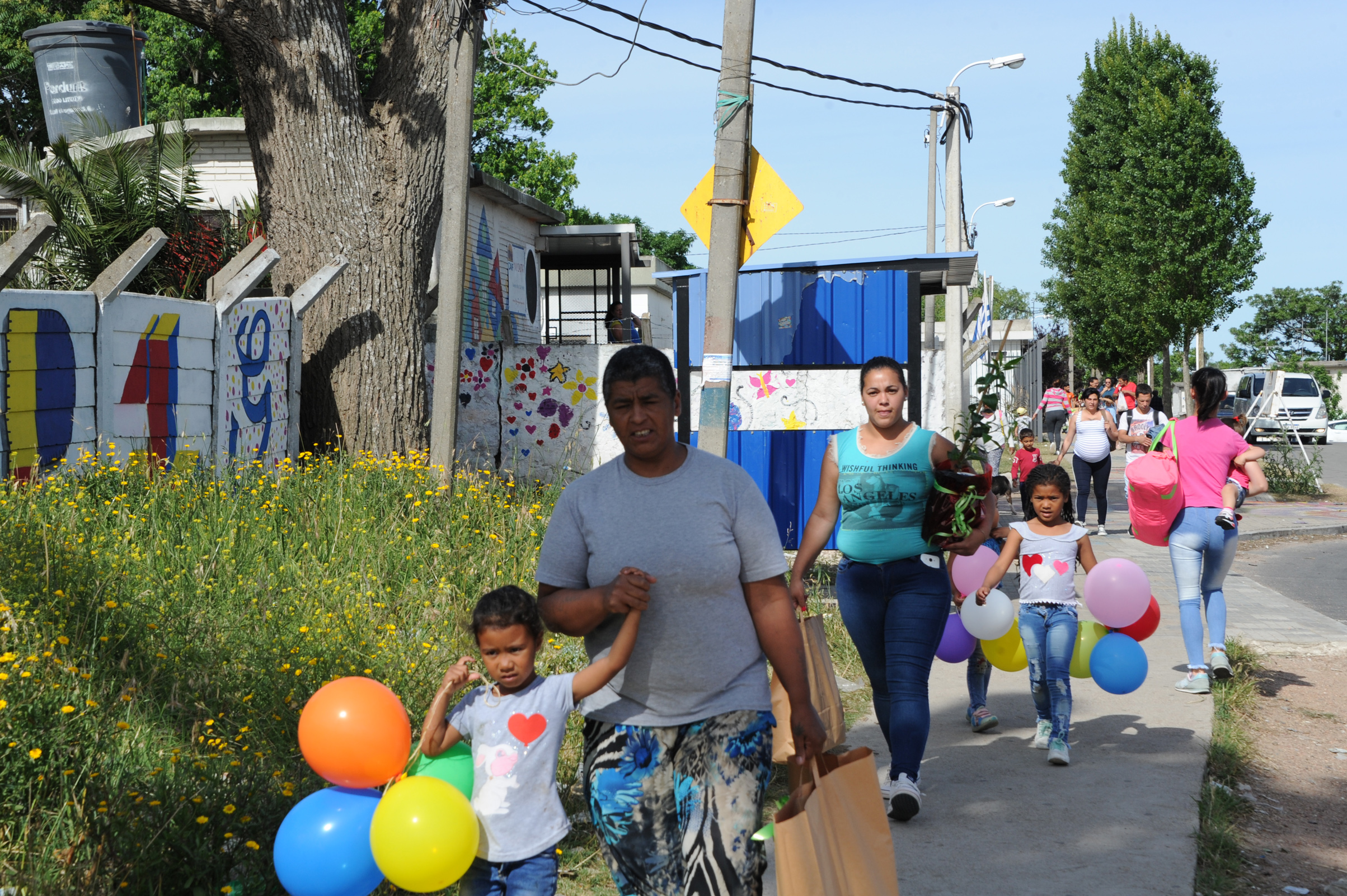 Vecinos de Casavalle beneficiarios del Plan Juntos
