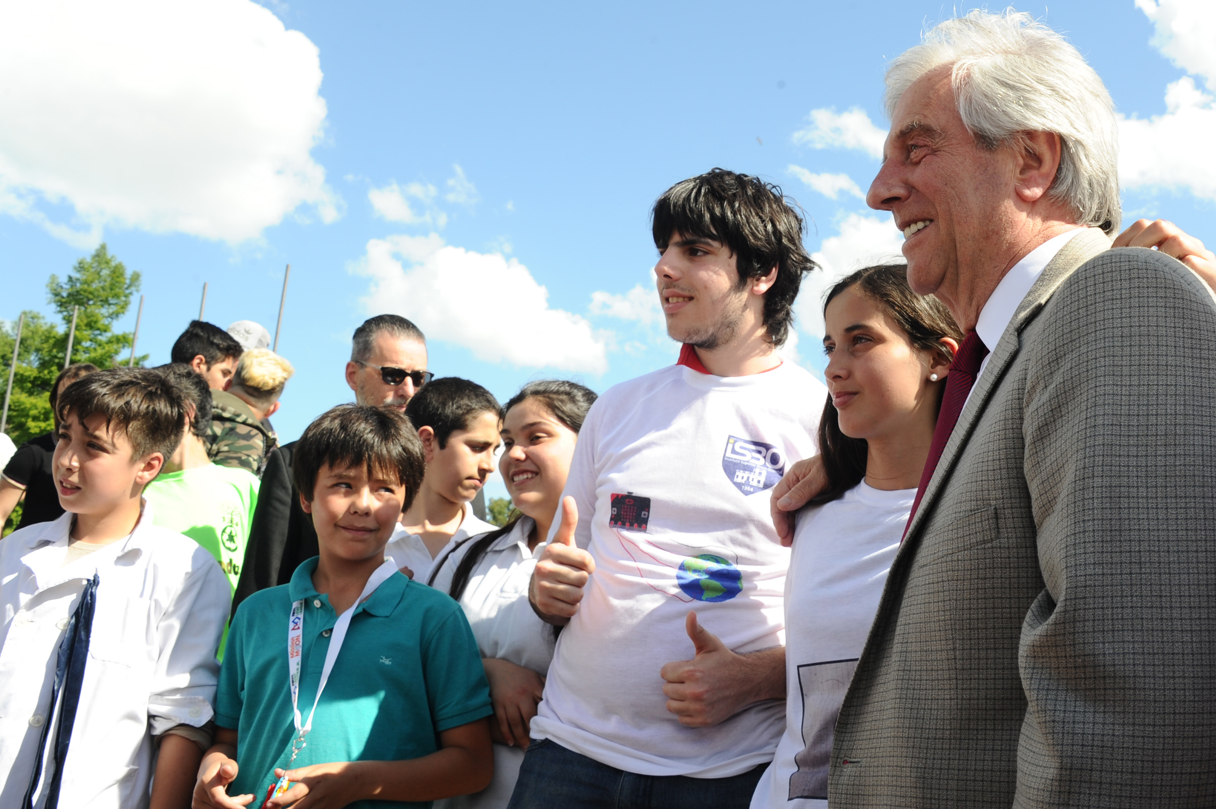 Presidente Tabaré Vázquez encabezó visita de autoridades a Olimpíada de Robótica