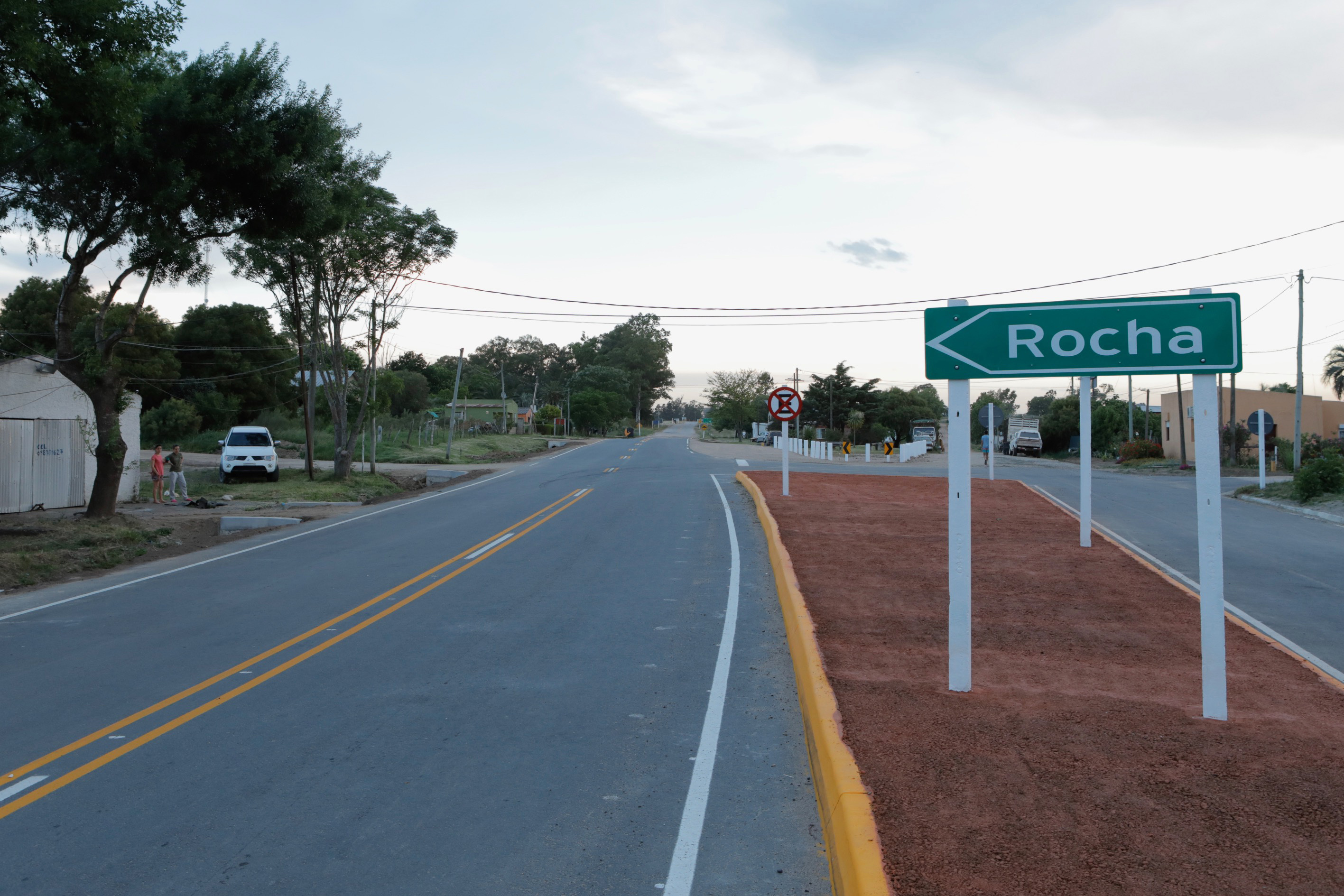 Ministro de Transporte, Víctor Rossi, en inauguración de recuperación de tramo común de rutas 13 y 15, en Velázquez