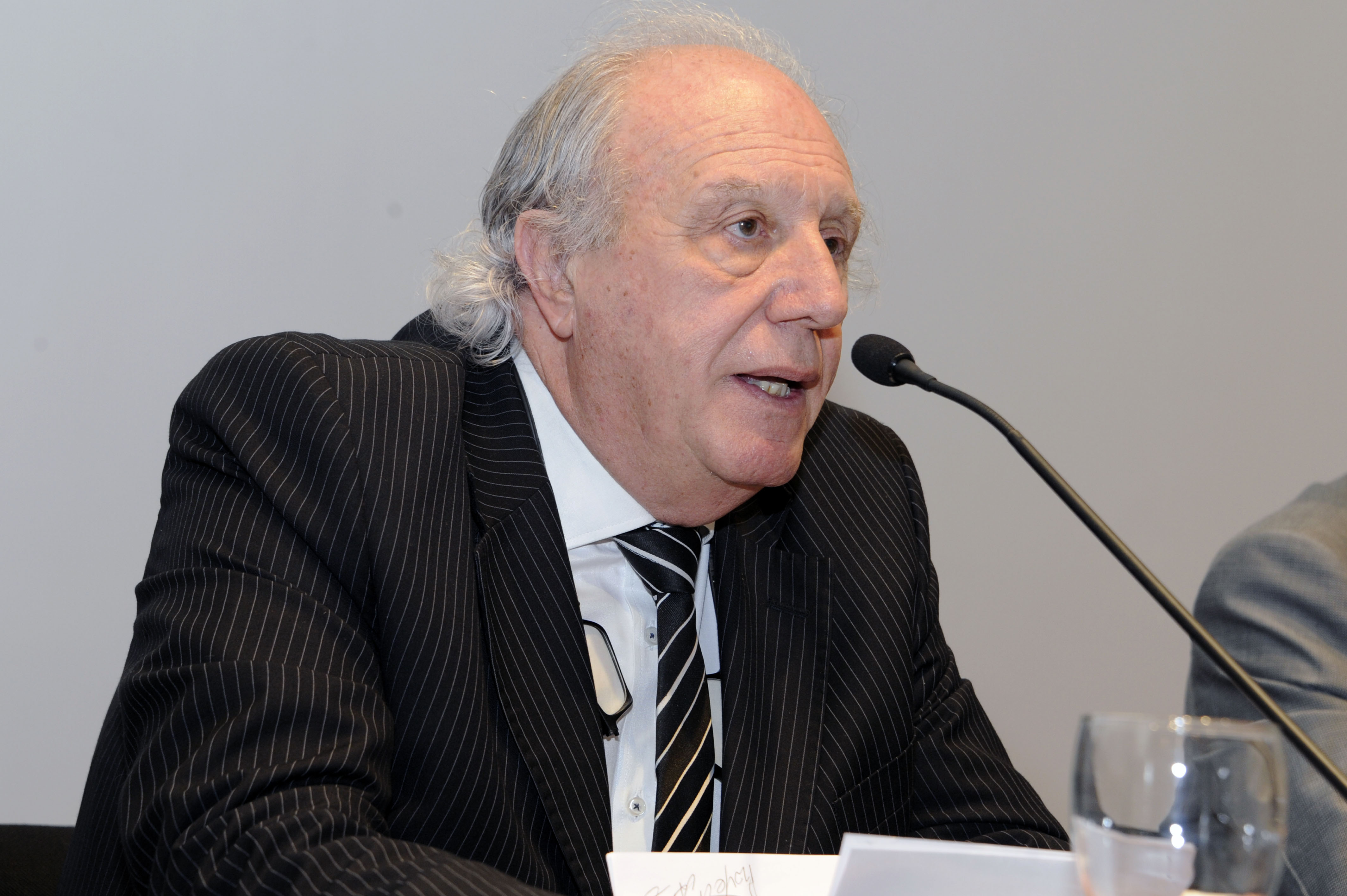 Presidente de la Comisión Honoraria de Lucha contra el Cáncer, Álvaro Luongo