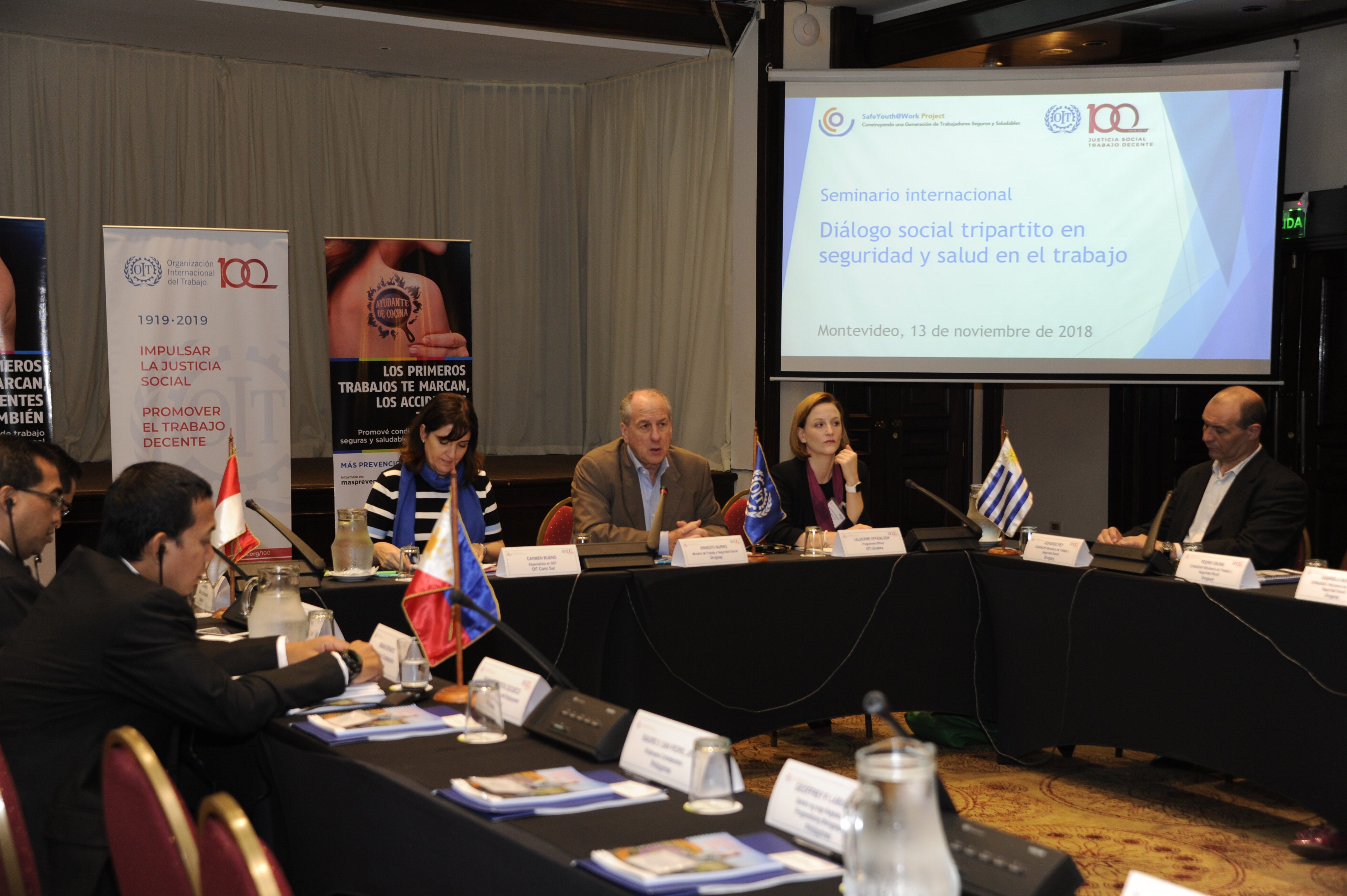 Encuentro entre empresarios, trabajadores y gobiernos, con representantes de Vietnam, Indonesia, Filipinas y Myanmar
