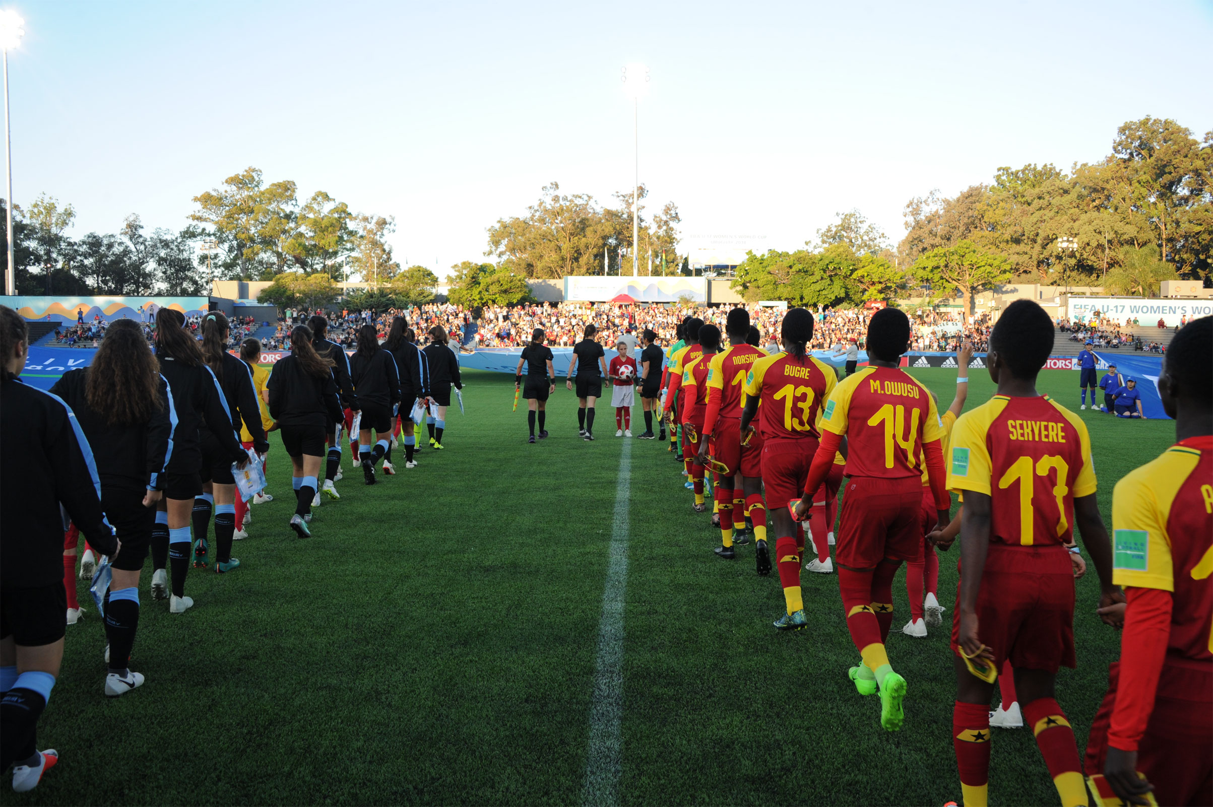 Apertura del Mundial de Fútbol Femenino sub-17 en el estadio Charrúa, Montevideo