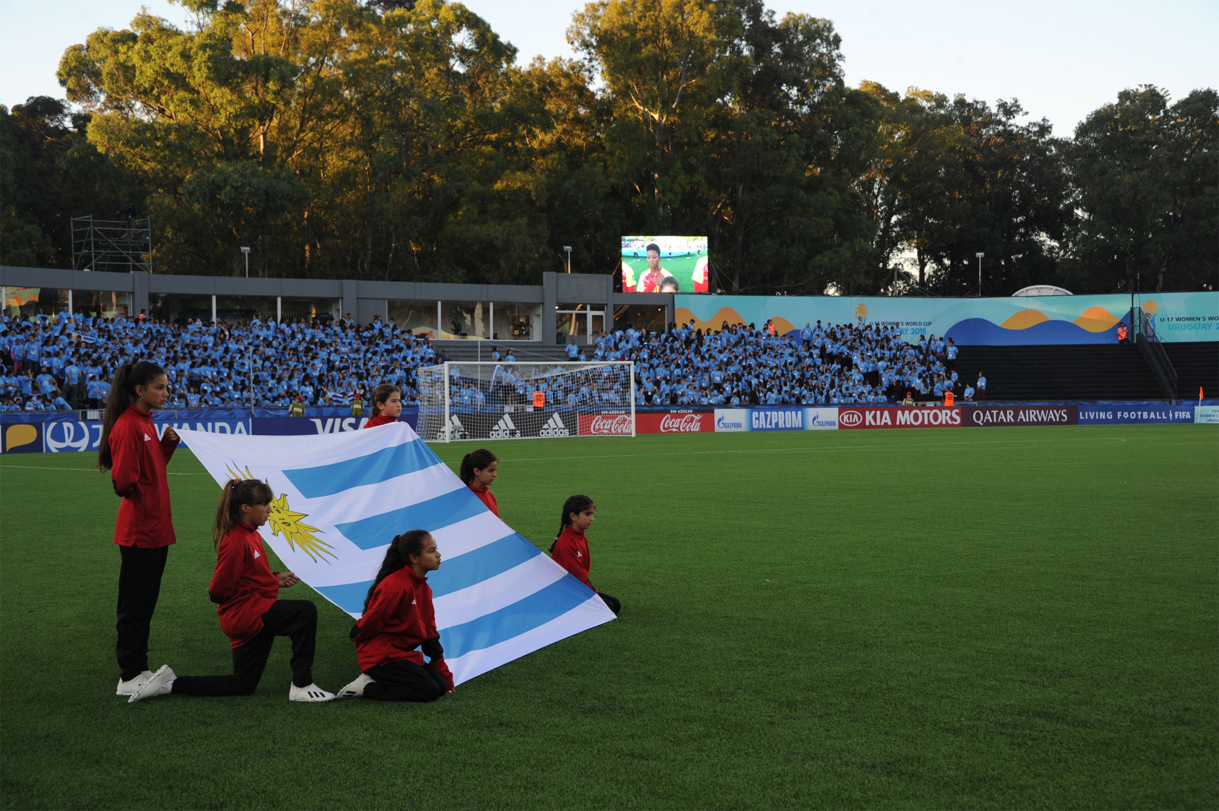 Apertura del Mundial de Fútbol Femenino sub-17 en el estadio Charrúa, Montevideo