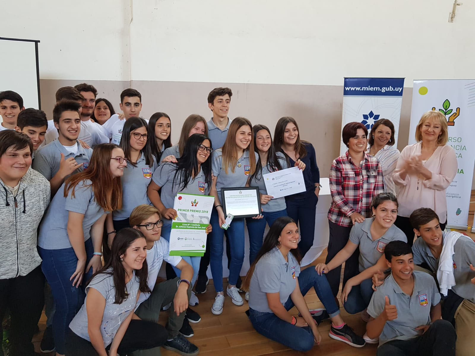 Ministra Carolina Cosse participó en la entrega de premios a la eficiencia energética, en el liceo n.° 1 de San José