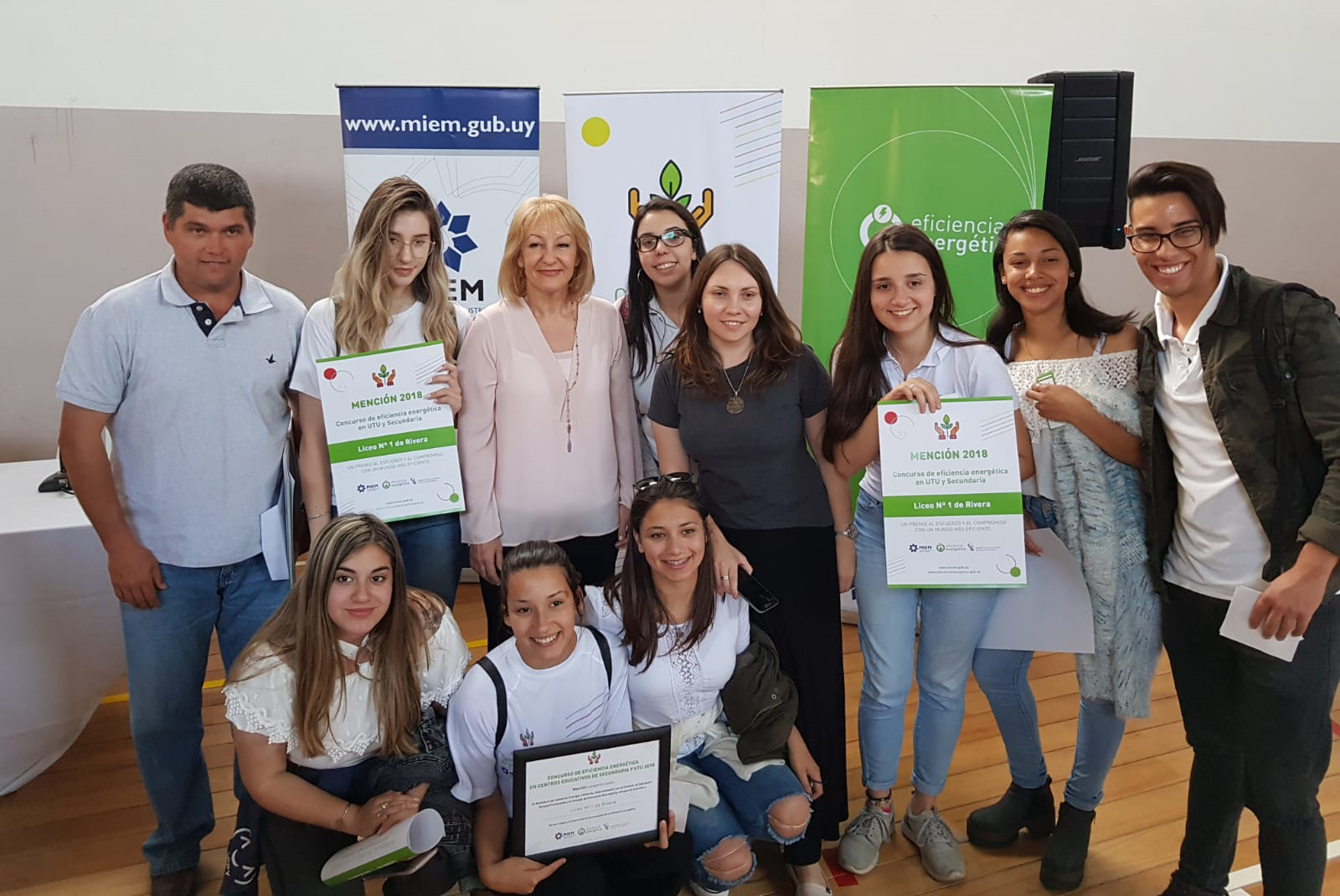Ministra Carolina Cosse participó en la entrega de premios a la eficiencia energética, en el liceo n.° 1 de San José