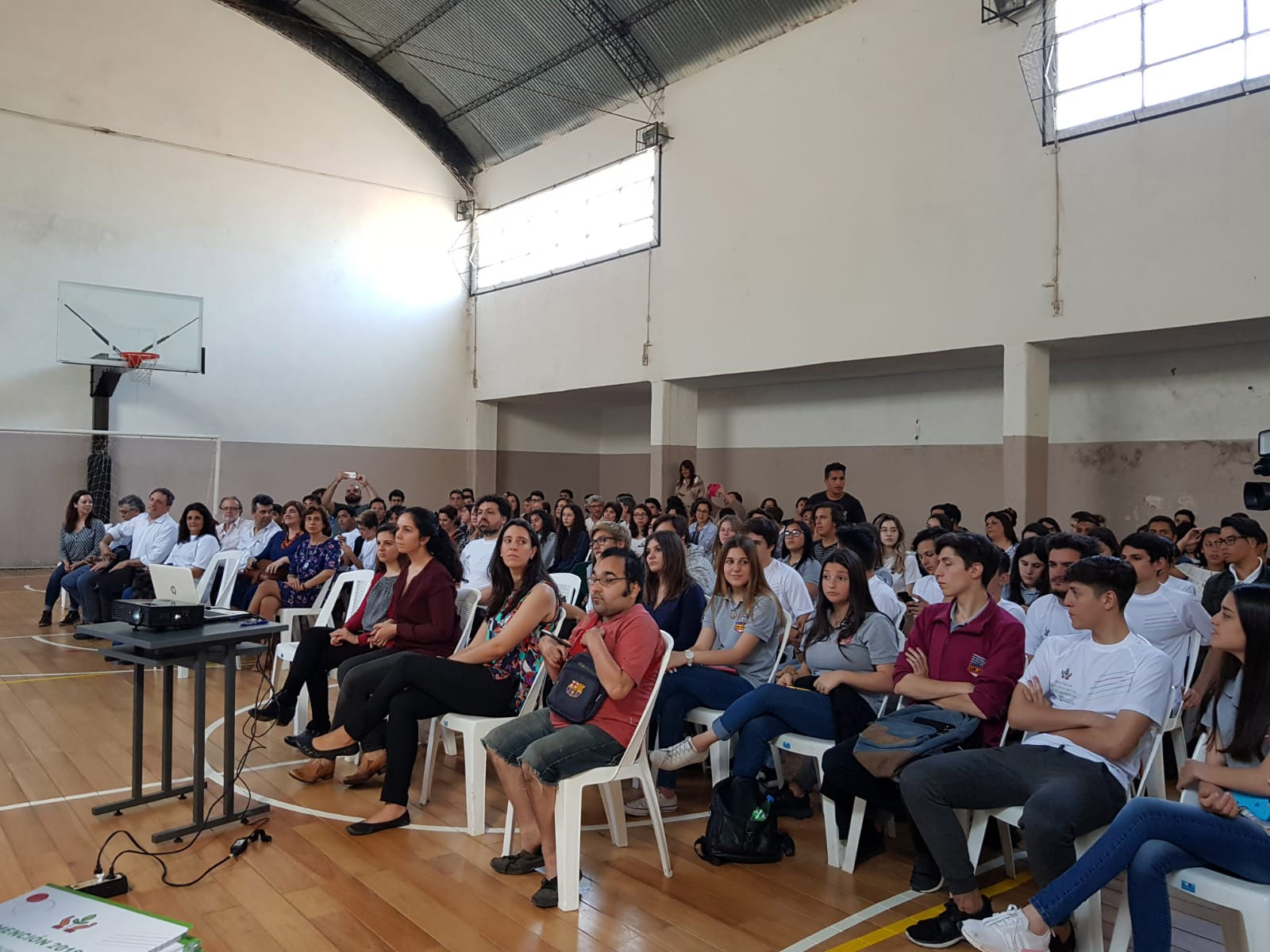 Ministra Carolina Cosse participó en la entrega de premios a la eficiencia energética, en el liceo n.° 1 de San José