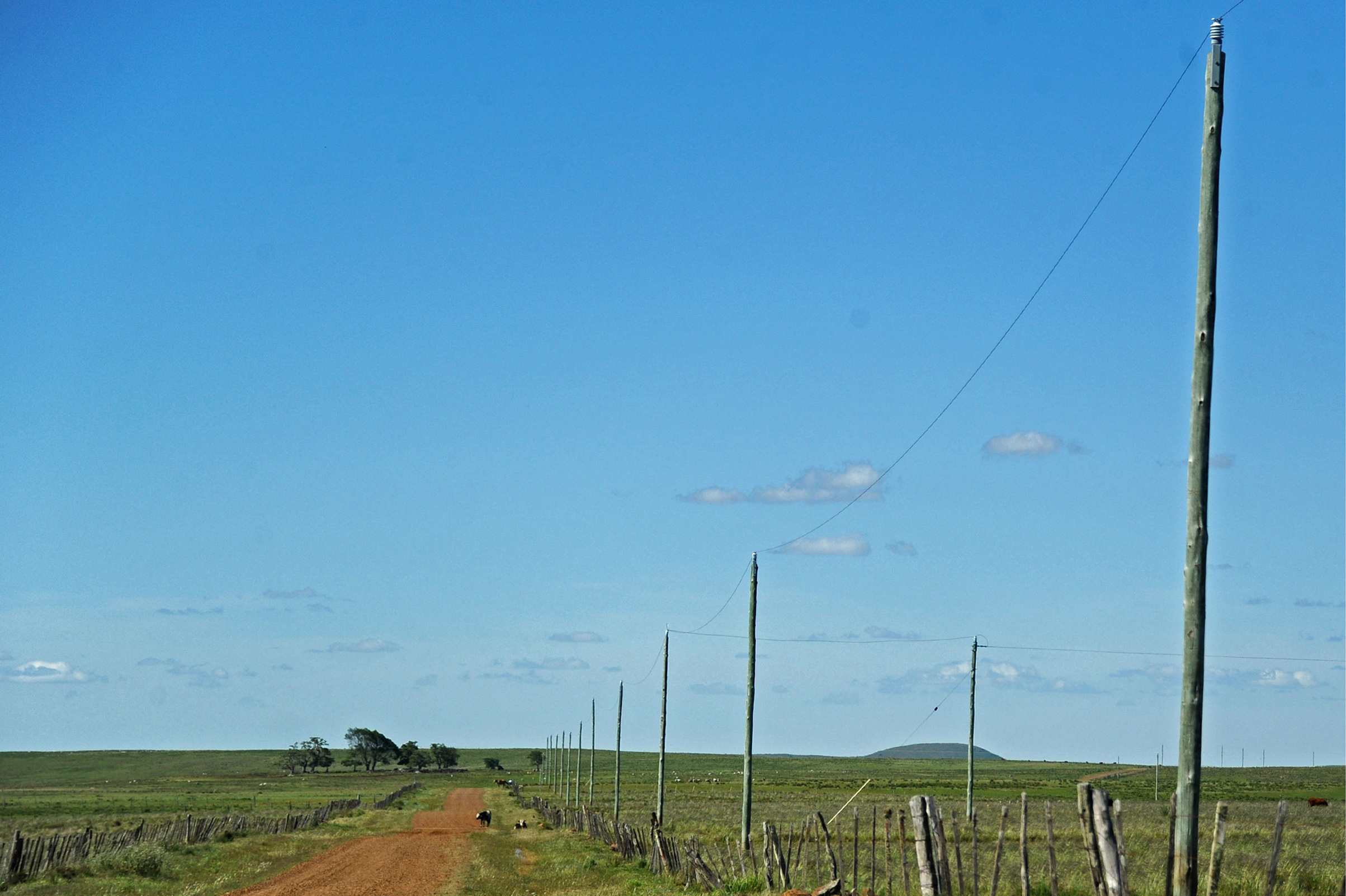 Electrificación rural llega al interior profundo, en este caso mejora calidad de vida a vecinos de Corral de Piedras en Salto