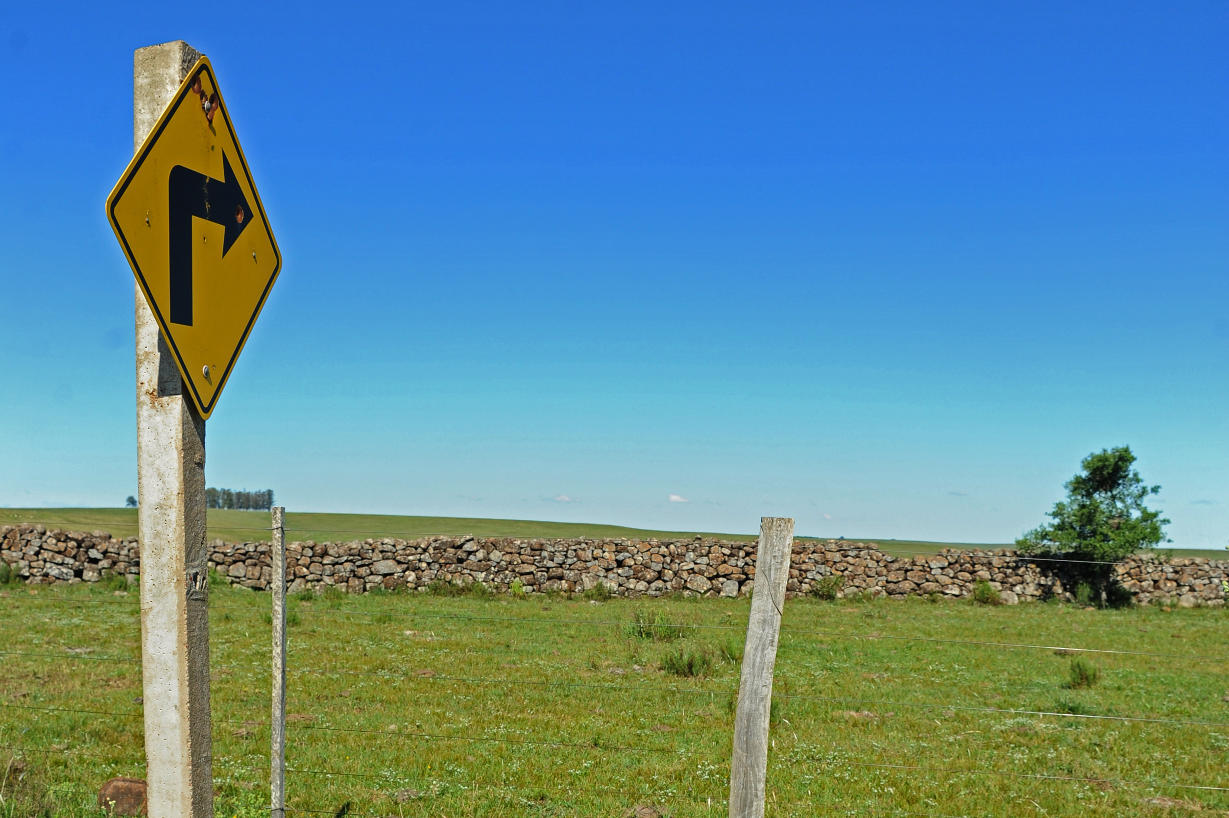 Electrificación rural llega al interior profundo, en este caso mejora calidad de vida a vecinos de Corral de Piedras en Salto