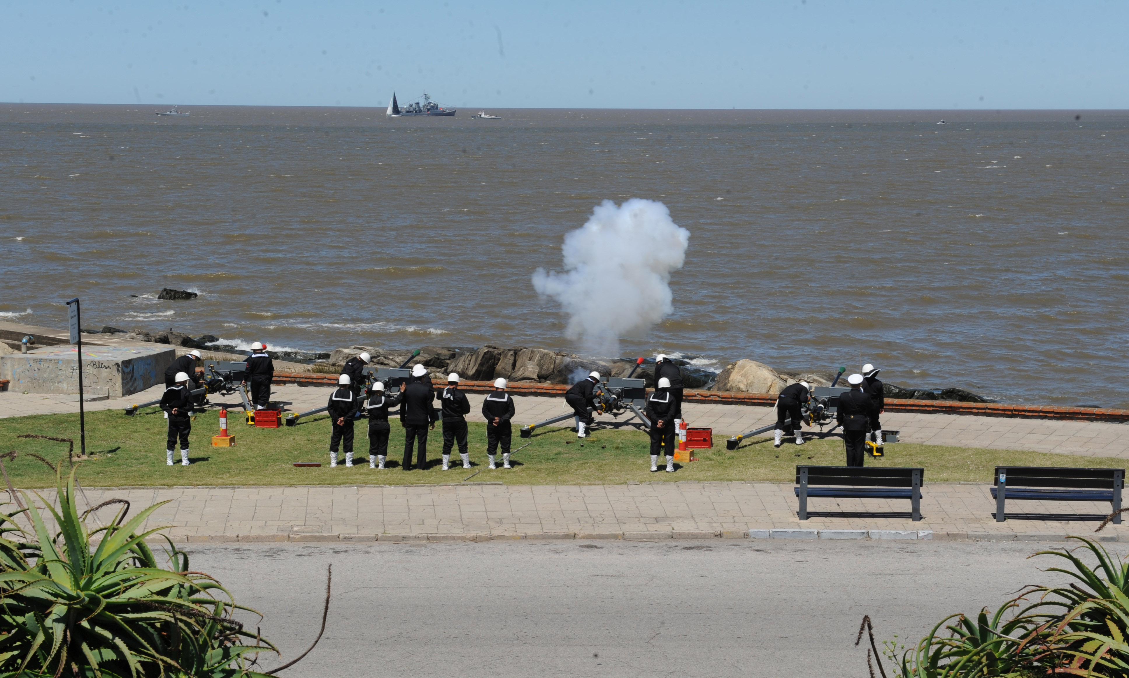 Conmemoración de los 201 años de creación de la Armada