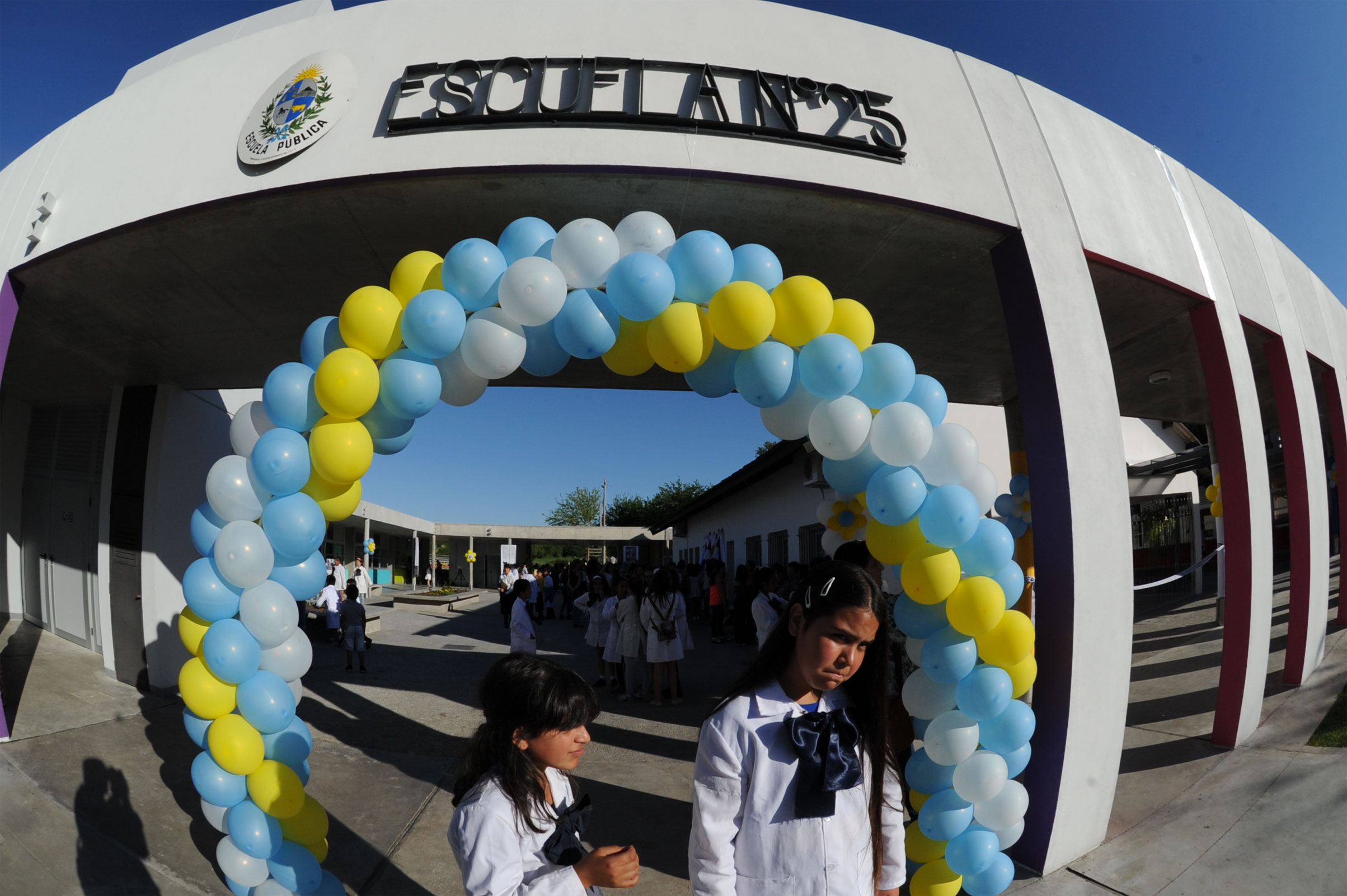 Inauguración de la escuela de tiempo completo n.º 25, ubicada en el barrio San Félix de Paysandú