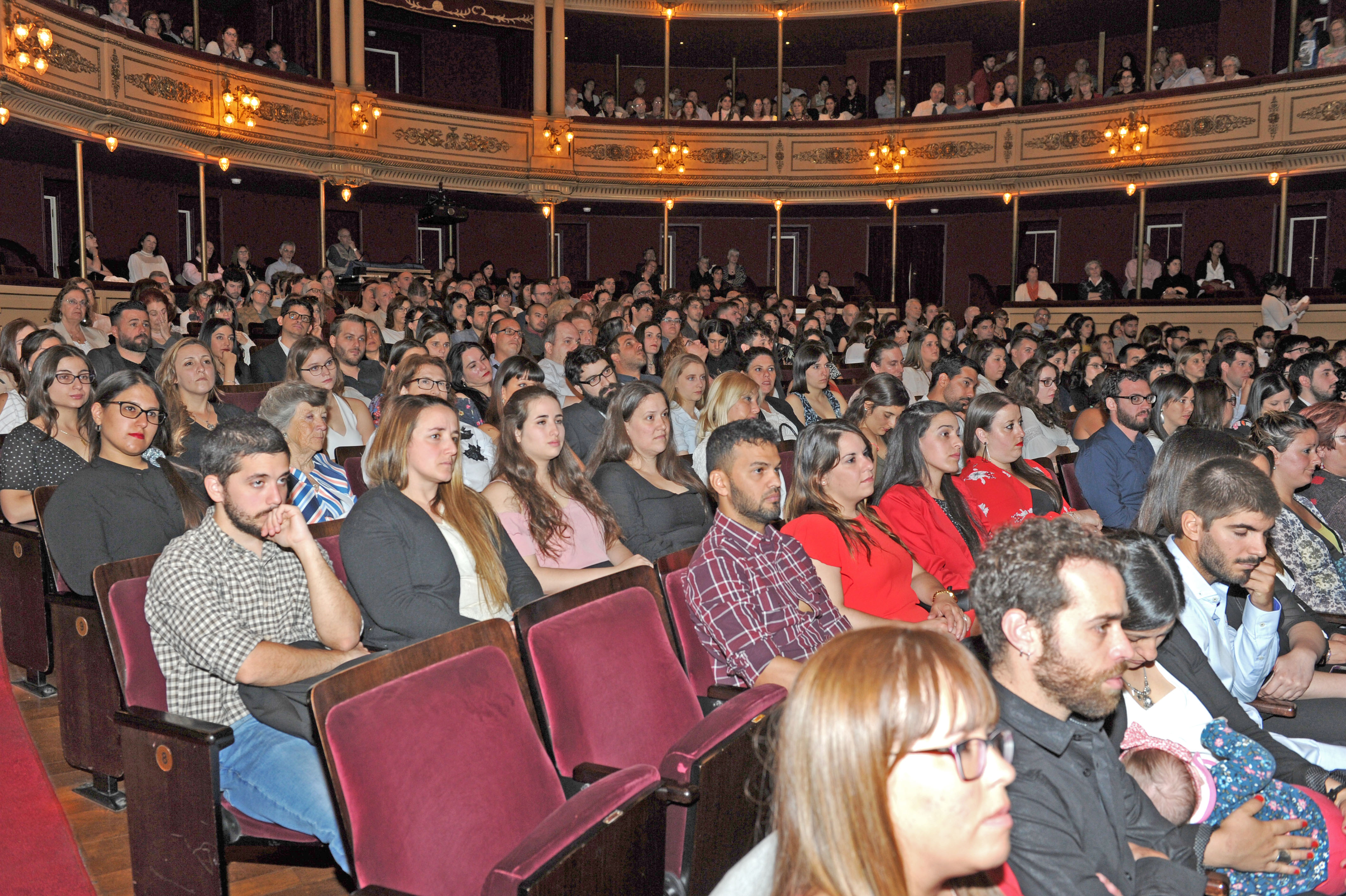 Acto de graduación de 265 docentes egresados del Instituto de Profesores Artigas