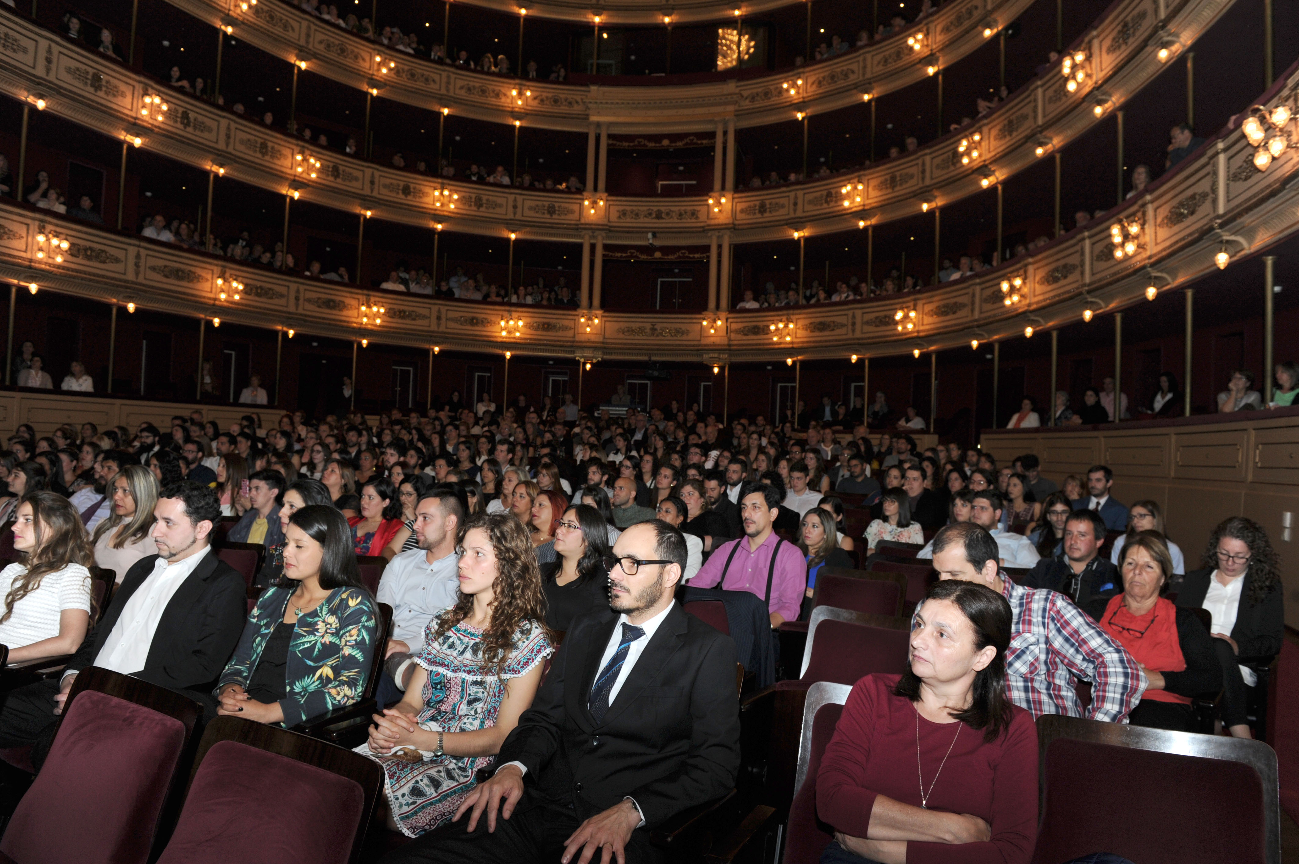 Acto de graduación de 265 docentes egresados del Instituto de Profesores Artigas