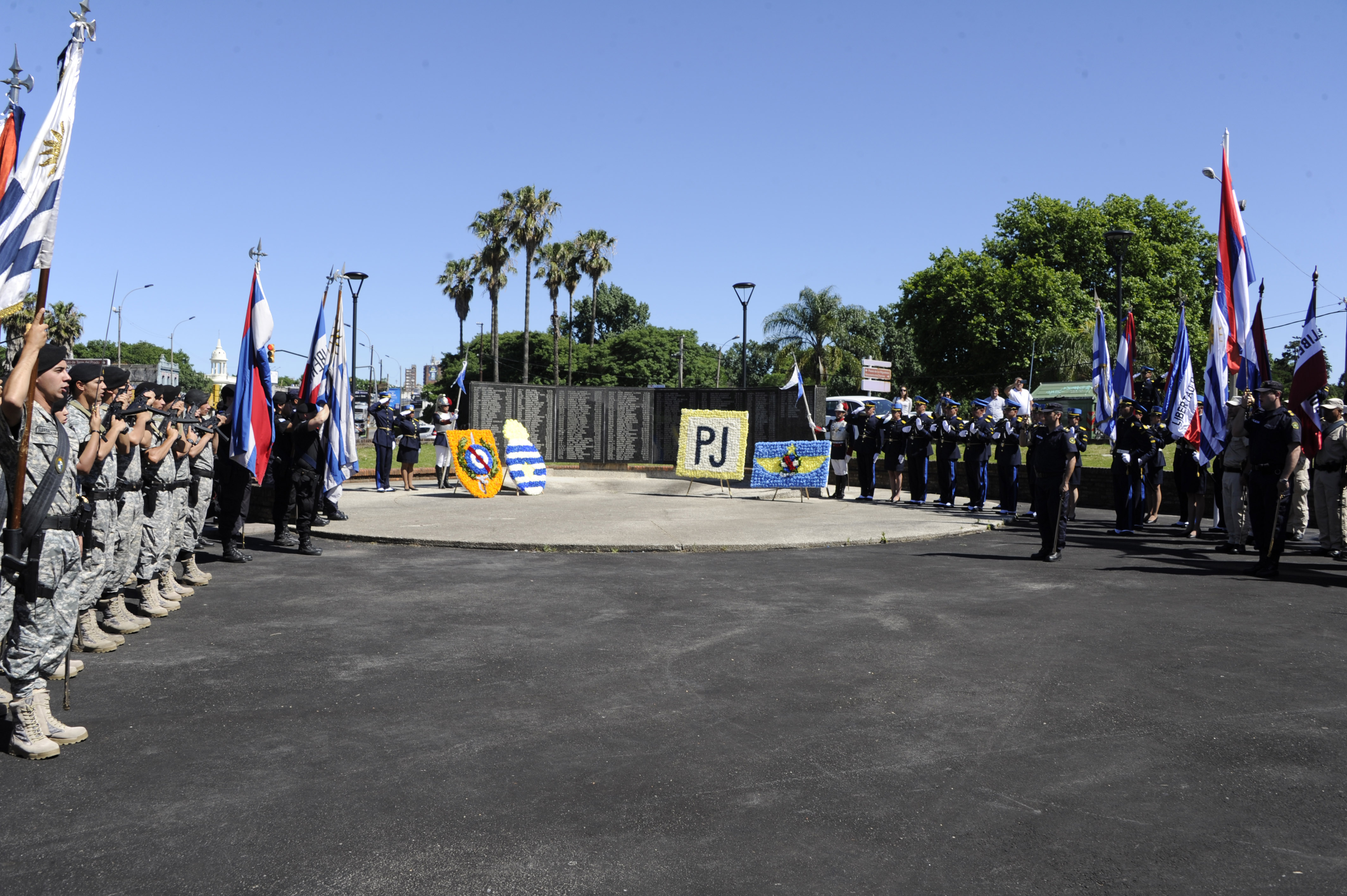 Ministerio del Interior reconoció a los policías fallecidos en el cumplimiento de su deber
