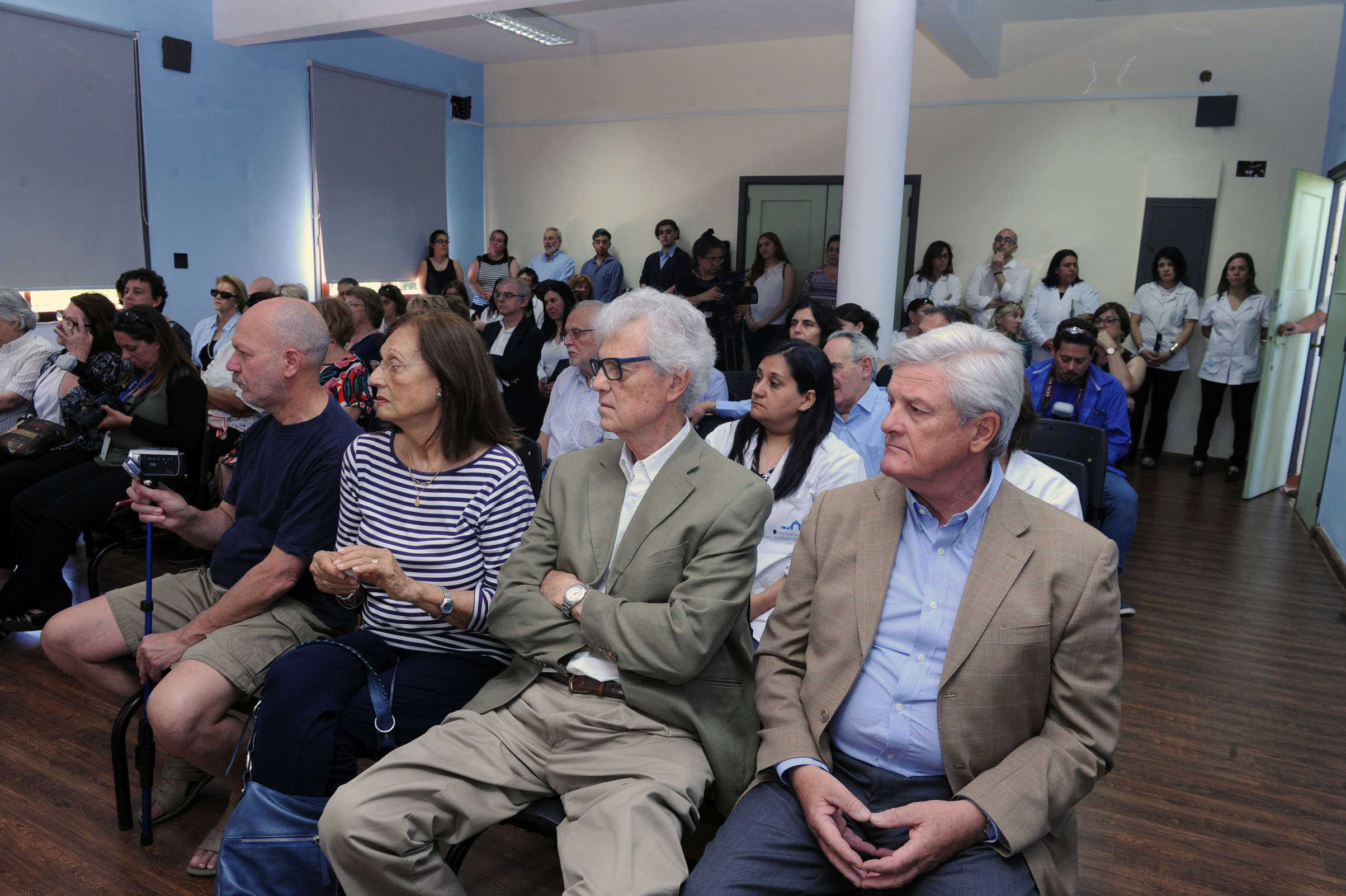 Asistentes al 90.º aniversario del hospital Saint Bois
