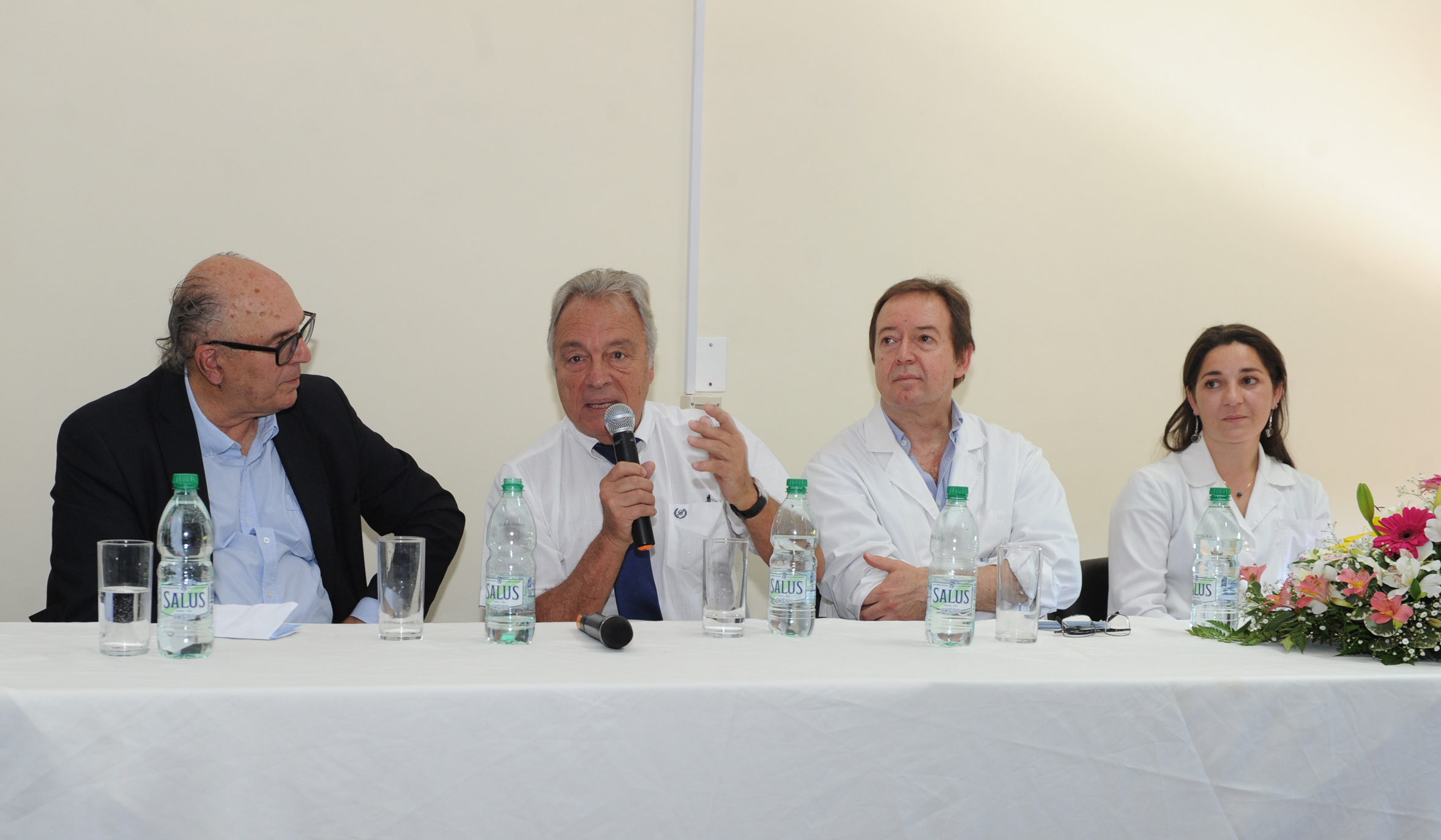 Subsecretario de Salud Pública, Jorge Quian, dirigiéndose a los presentes