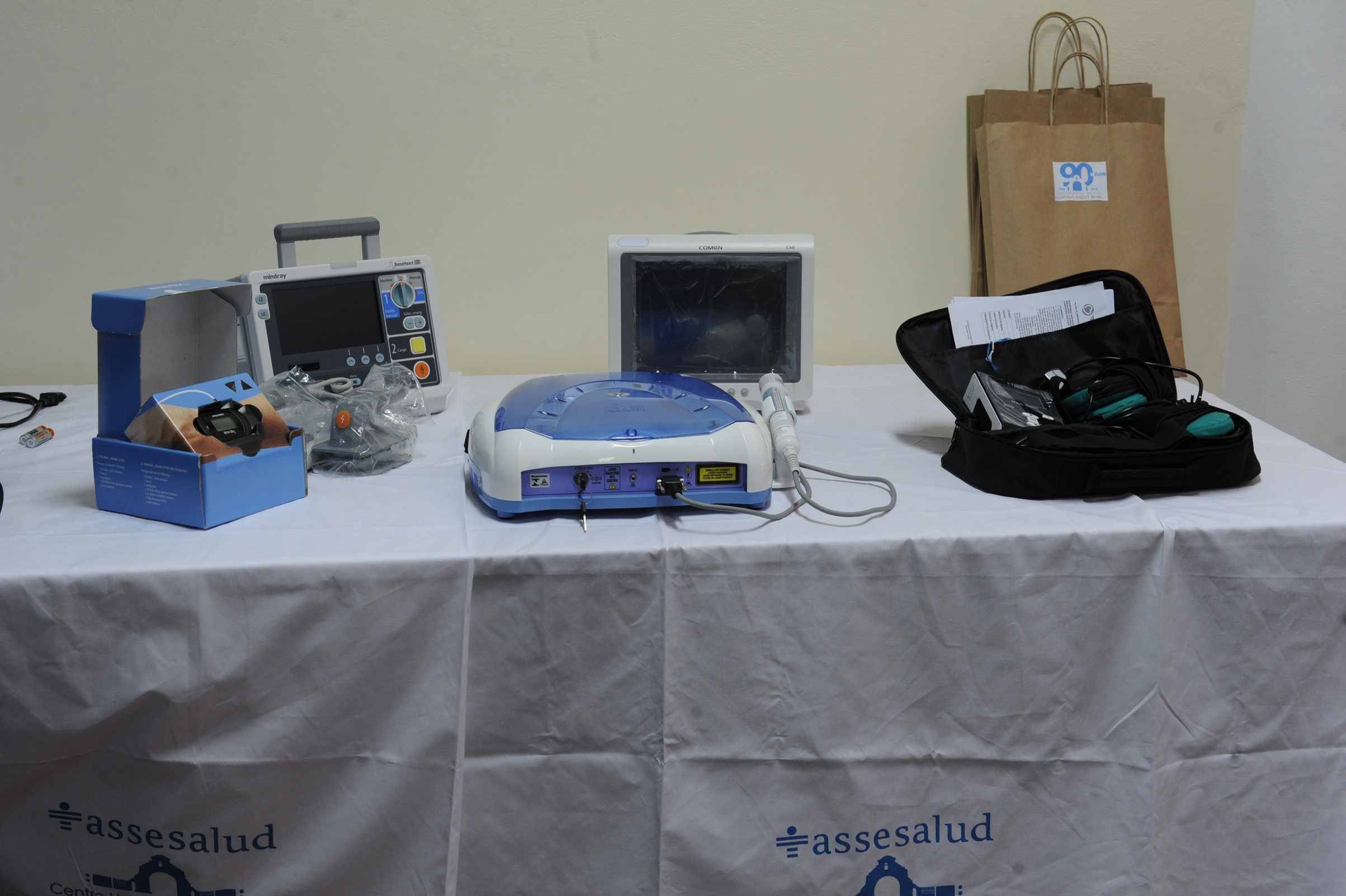 Equipamiento entregado en el 90.º aniversario del hospital Saint Bois