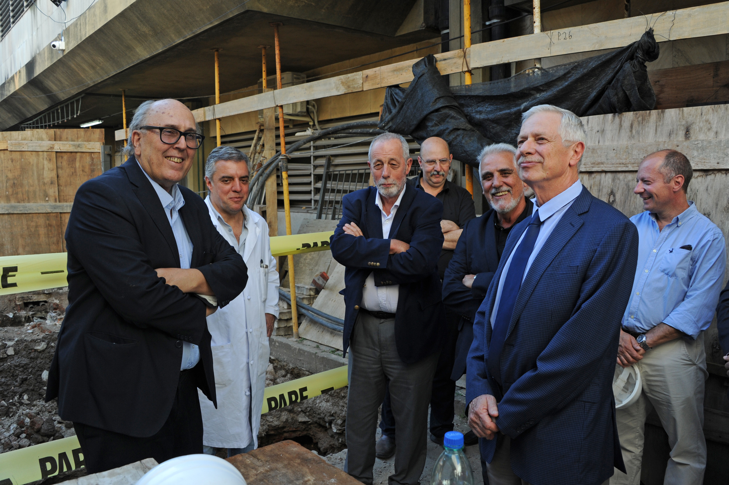 Autoridades en el Hospital Maciel donde se construye un centro de imagenología público con angiógrafo digital, tomógrafo y resonador magnético