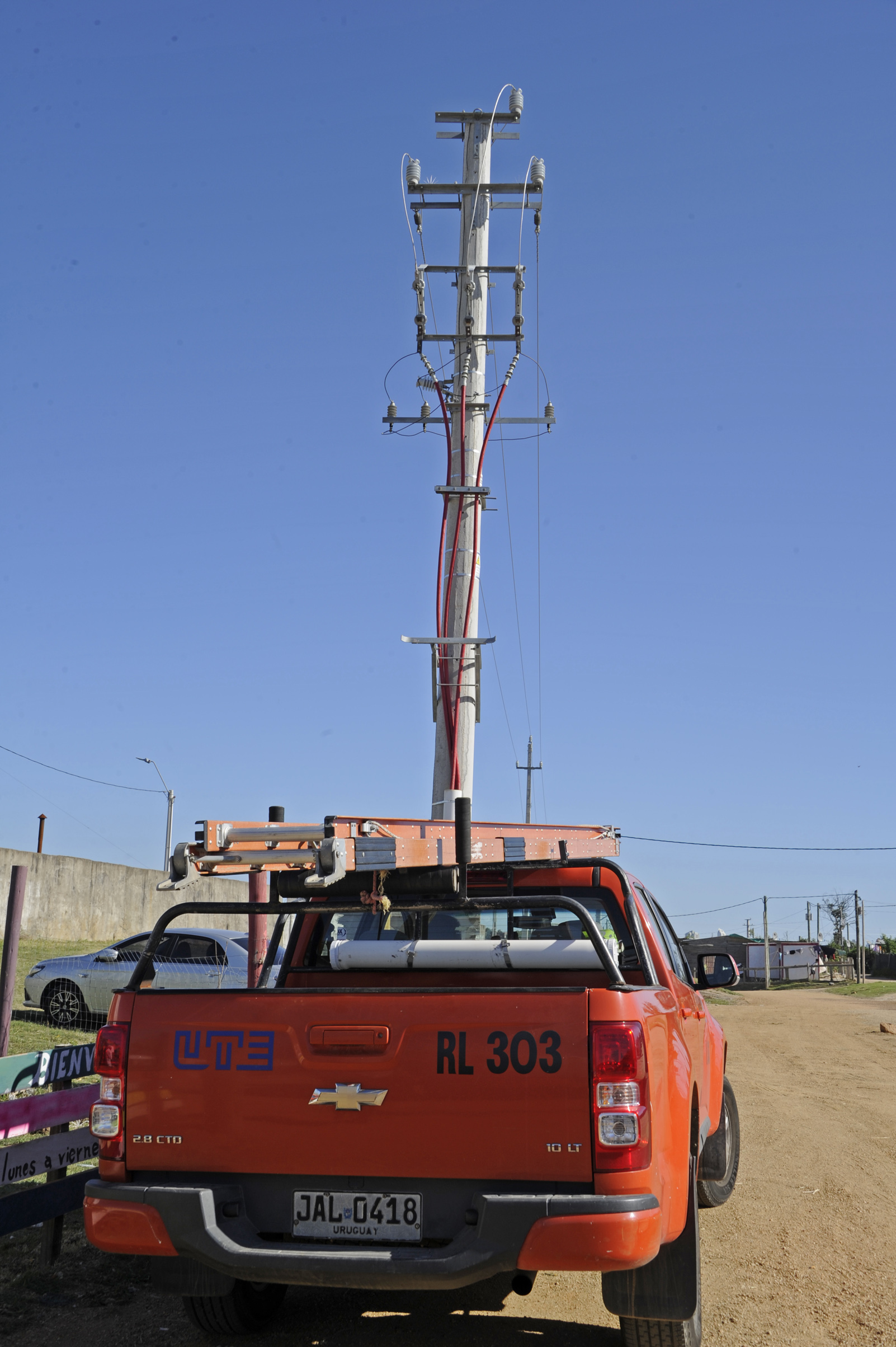 Regularización del servicio de energía eléctrica de 830 familias de los barrios Nueva Esperanza y Eucaliptus, en Maldonado