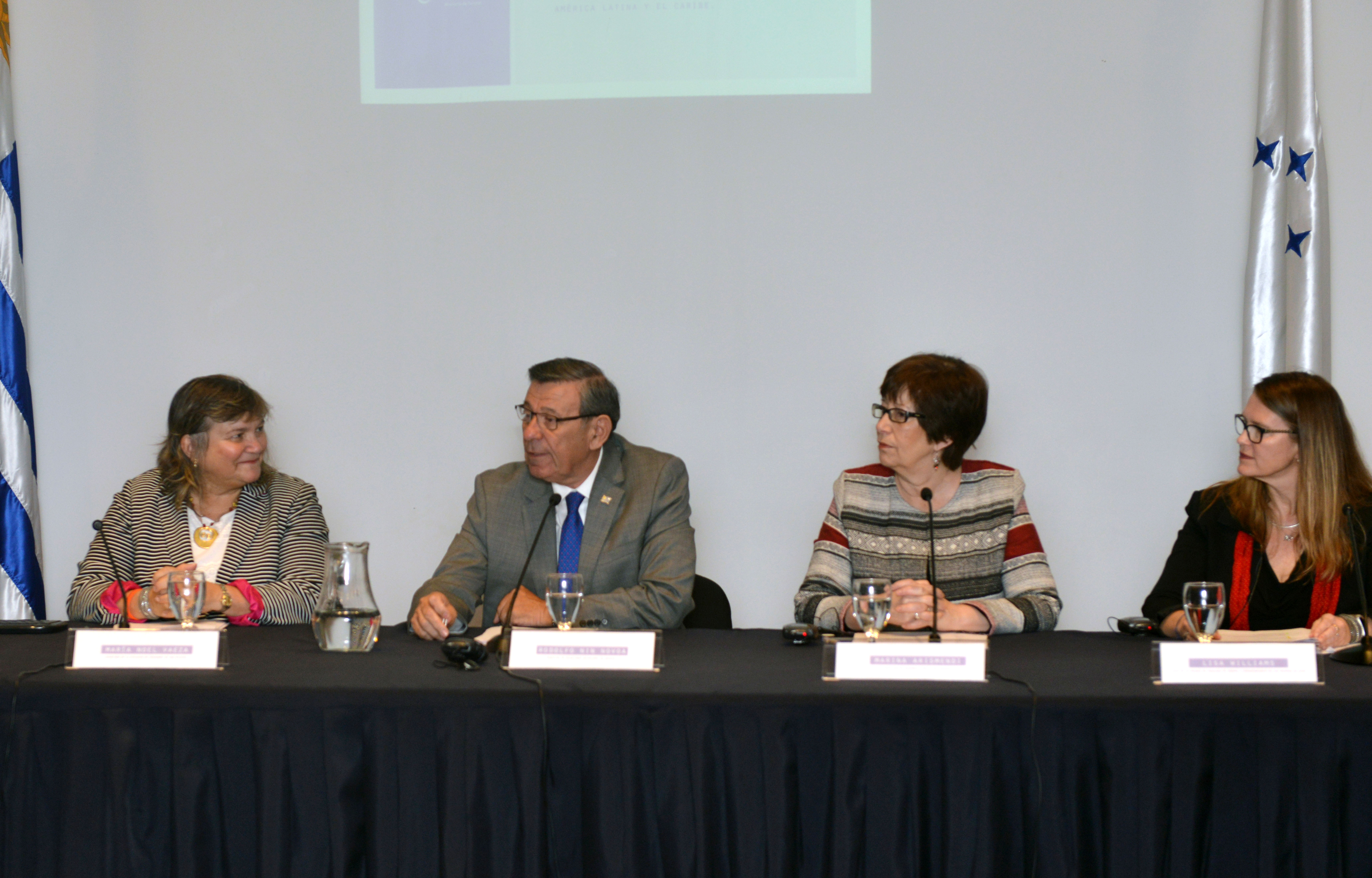 Rodolfo Nin Novoa y Marina Arismendi encabezan la mesa sobre políticas de igualdad de género