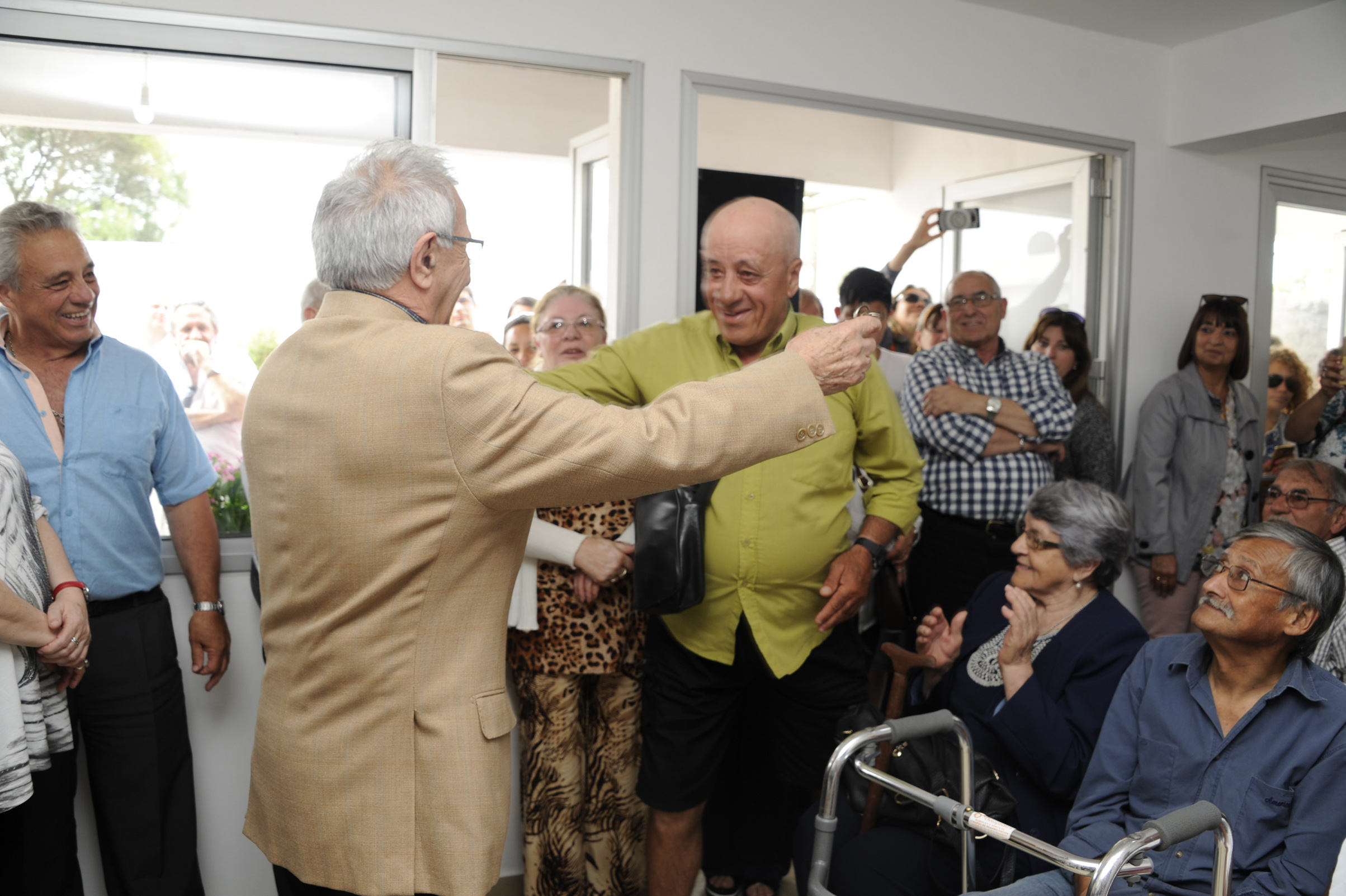 Entrega de viviendas de edificio inaugurado por el Ministerio de Vivienda y el Banco de Previsión Social con 36 viviendas para jubilados