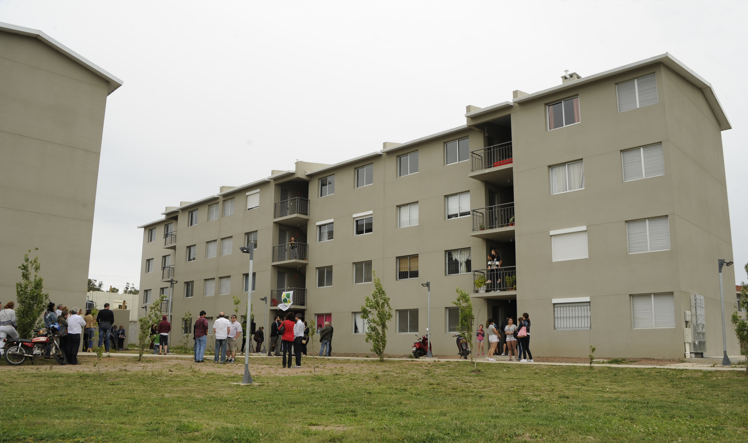 Nuevas 96 viviendas construídas por el MVOTMA en un barrio de Maldonado