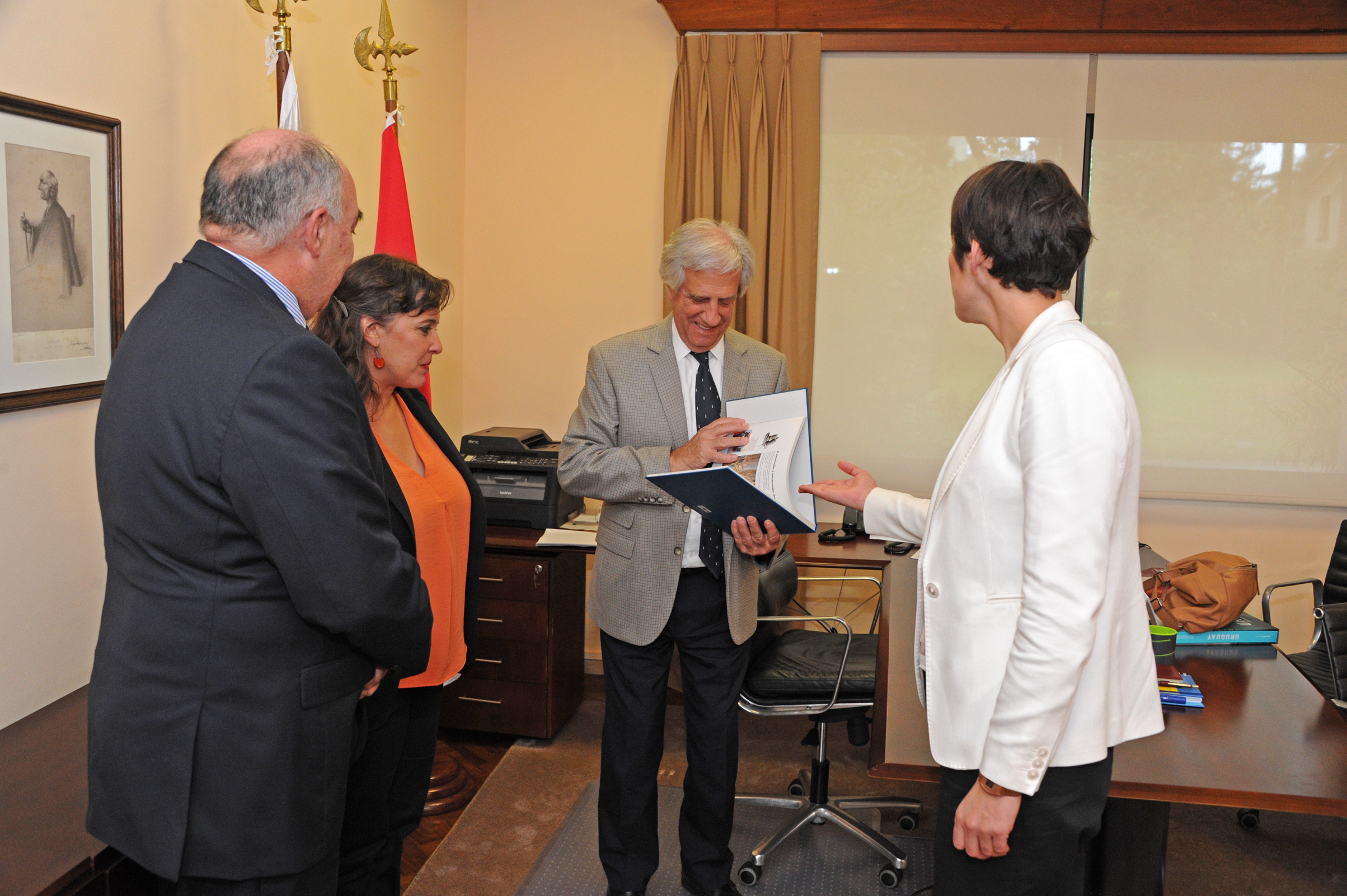 Presidente Tabaré Vázquez recibió a diputada de Galicia Ana Portón y eurodiputada Ana Miranda