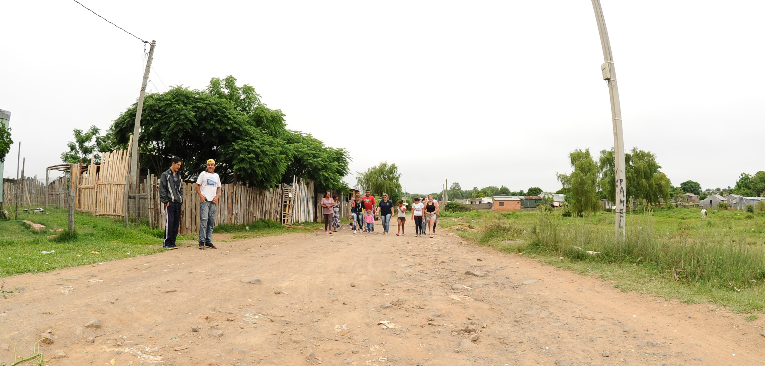 Firmar de acuerdo con la intendencia departamental para concretar la relocalización de familias con alto nivel de vulnerabilidad social