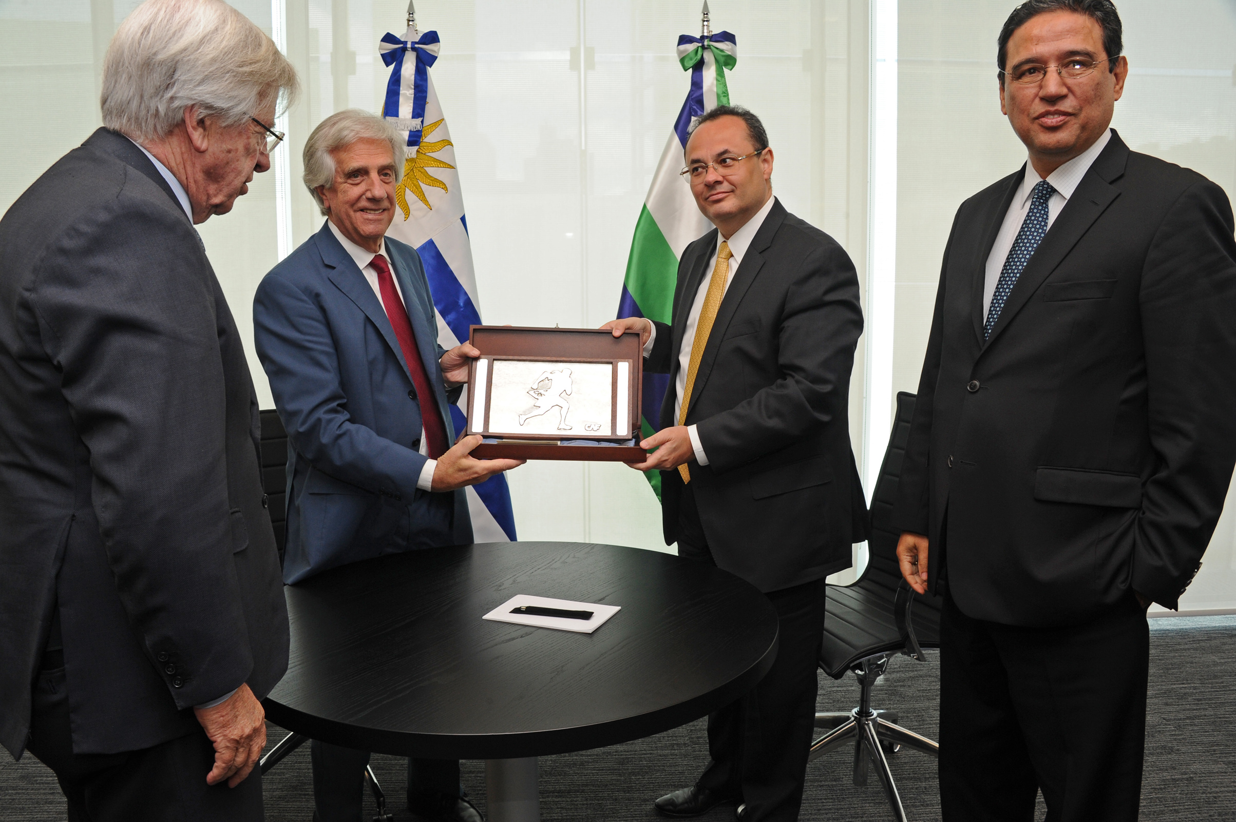 Banco de Desarrollo de América Latina - CAF inauguró su sede en Uruguay