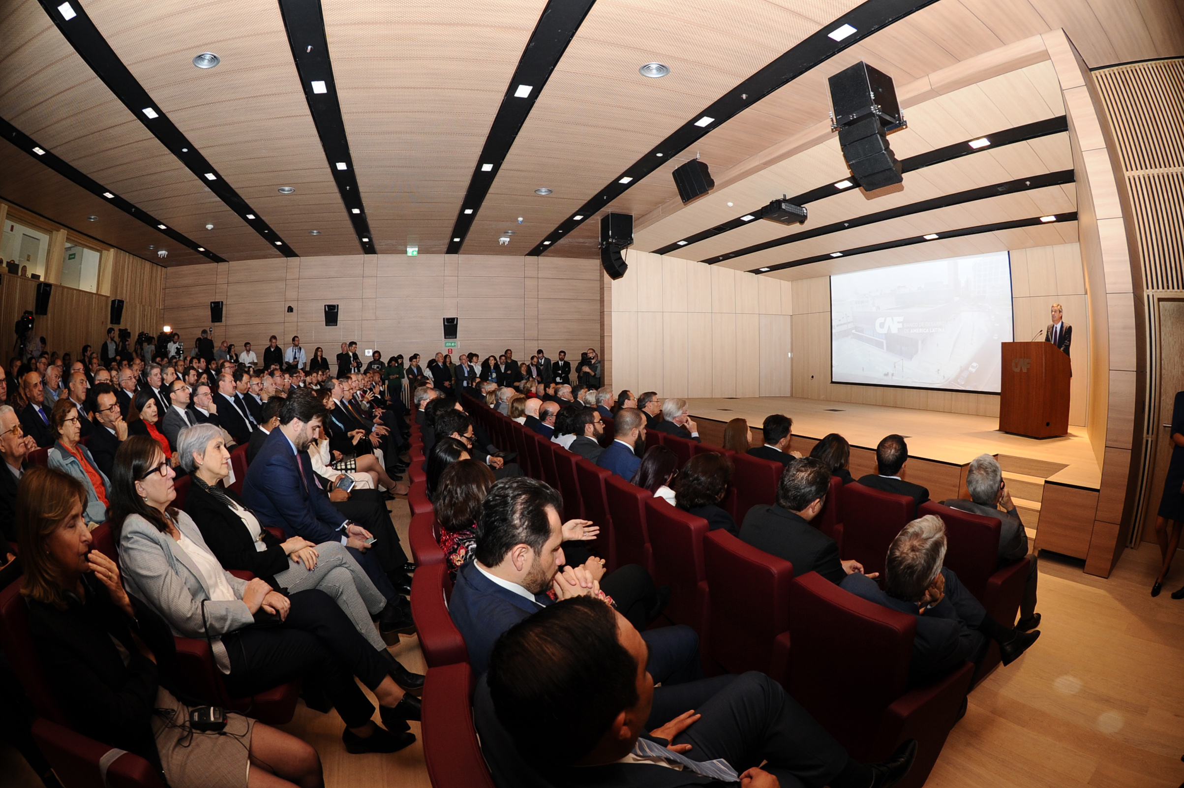 Banco de Desarrollo de América Latina - CAF inauguró su sede en Uruguay