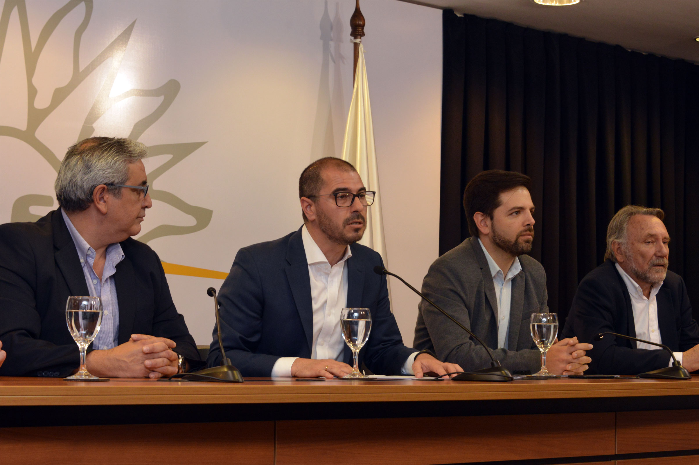 Conferencia por nuevo llamado público para producción de cannabis