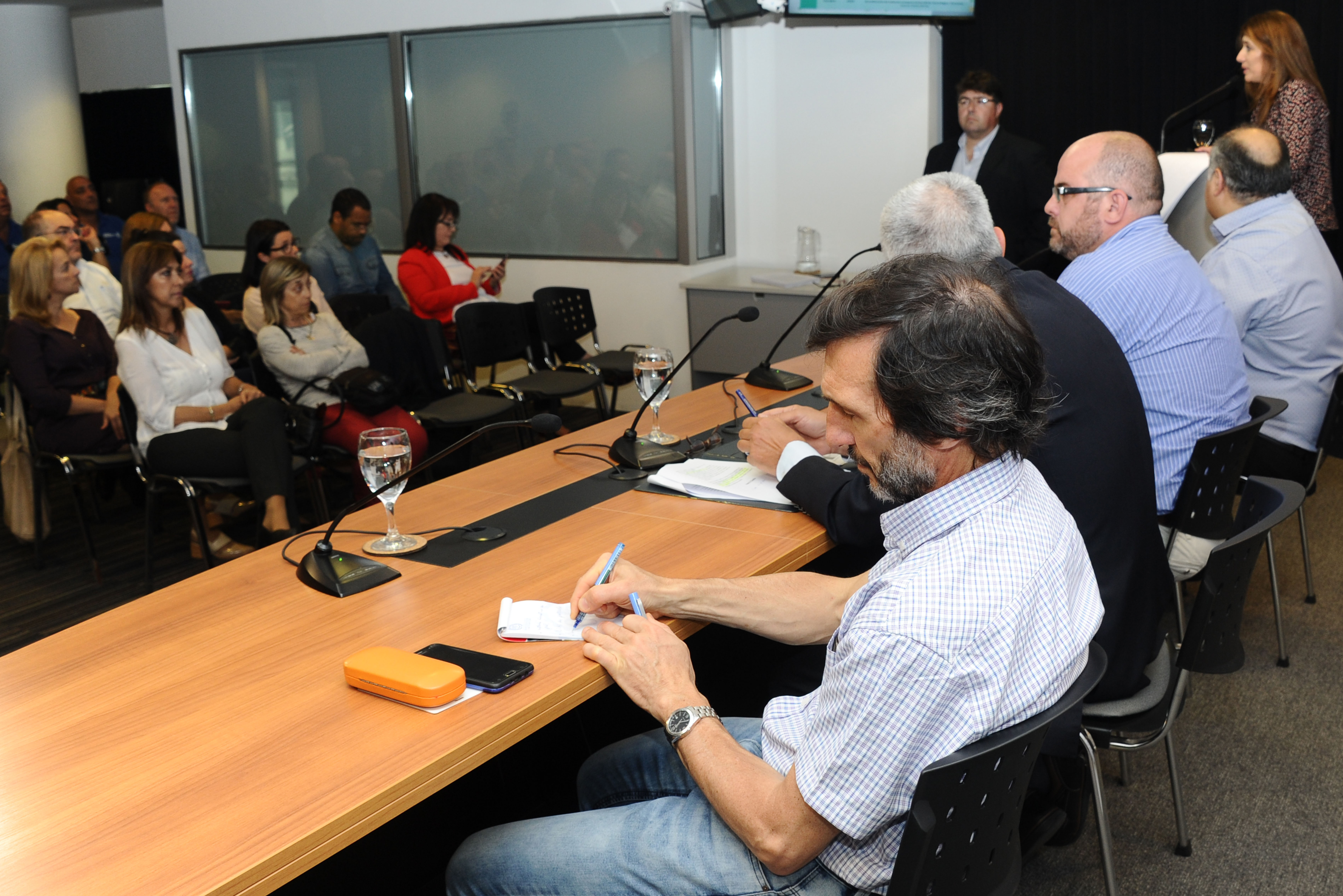 Unasev, UTU y MEC lanzaron programa de Acreditación de Saberes para Instructores de Academias de Conducir